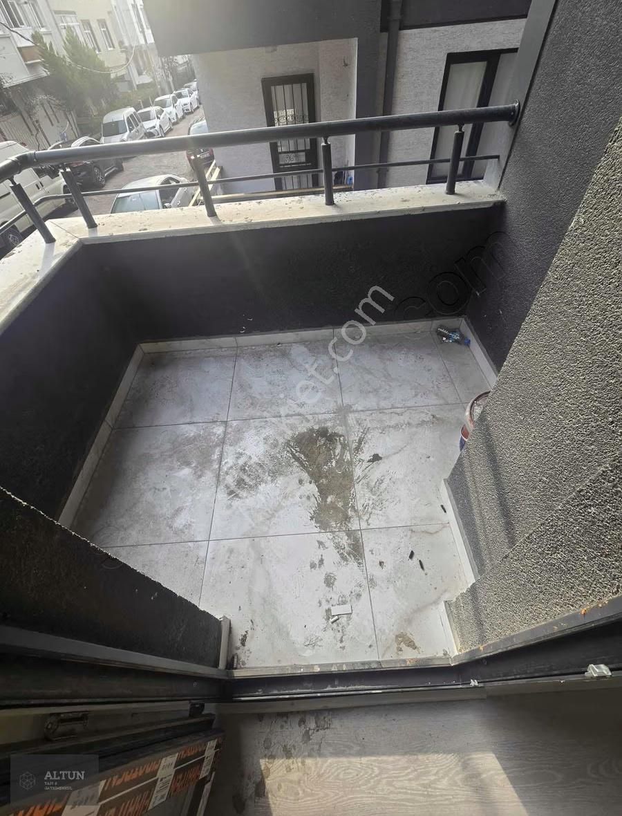 Mükemmel Lokasyon 2+1 Otoparklı Metrobüse 7 Dk Satılık Daire - Görsel 2