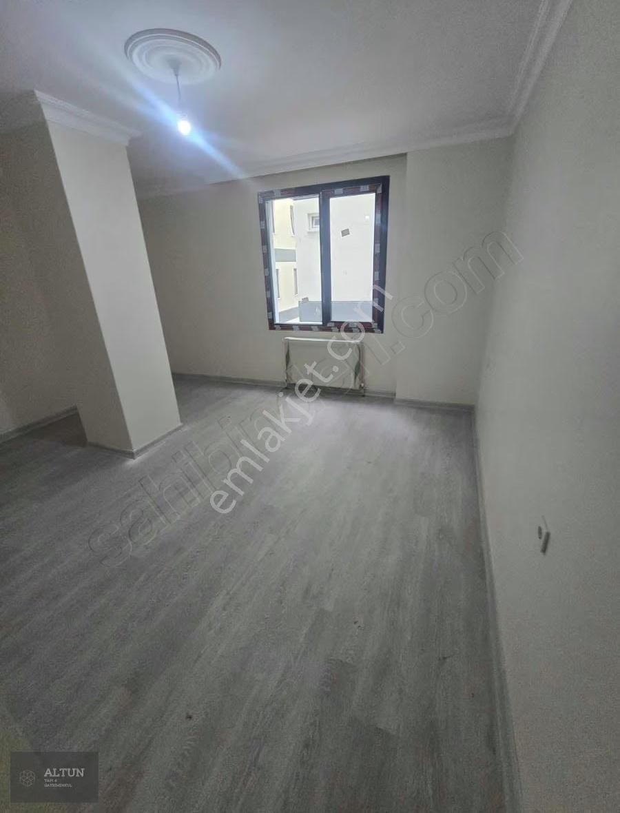 Mükemmel Lokasyon 2+1 Otoparklı Metrobüse 7 Dk Satılık Daire - Görsel 5