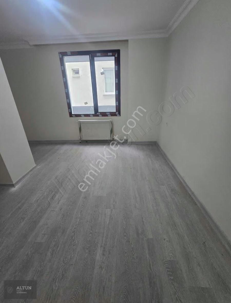 Mükemmel Lokasyon 2+1 Otoparklı Metrobüse 7 Dk Satılık Daire - Görsel 15