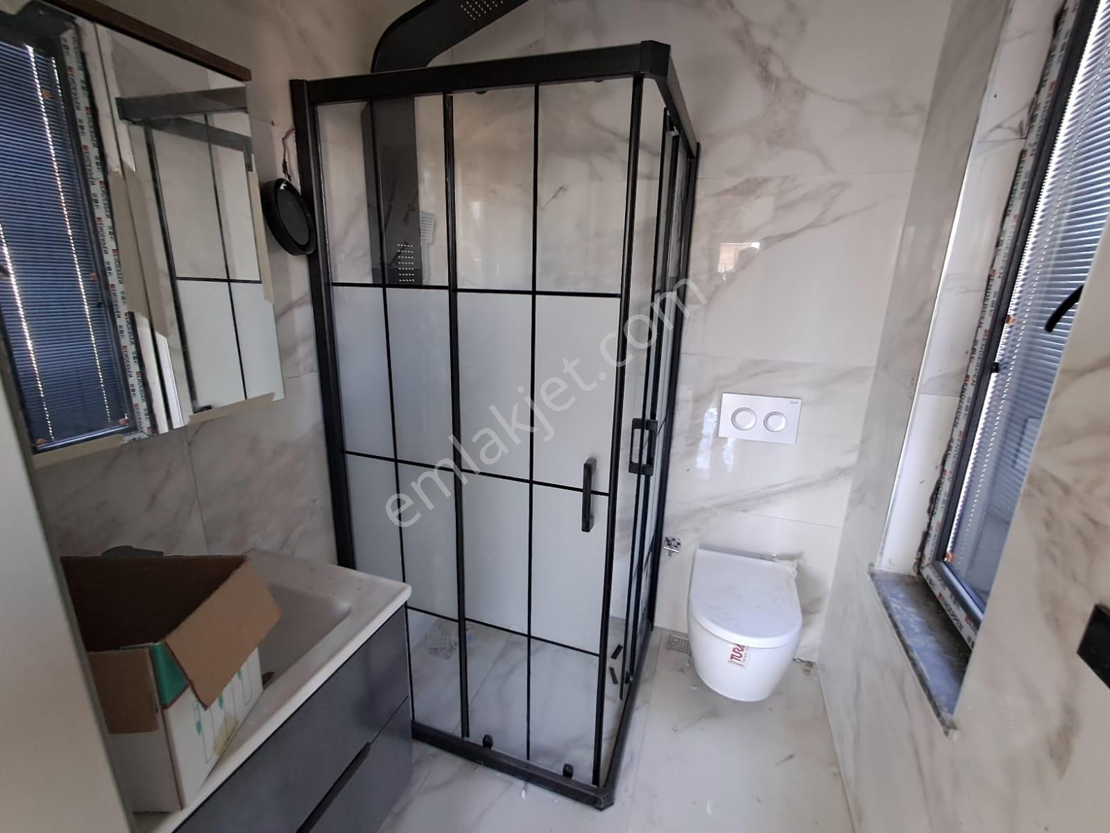 Kocaali De Özel Tasarım! Köşe Parselde Taş Detaylı Havuzlu Şık Villa - Görsel 15