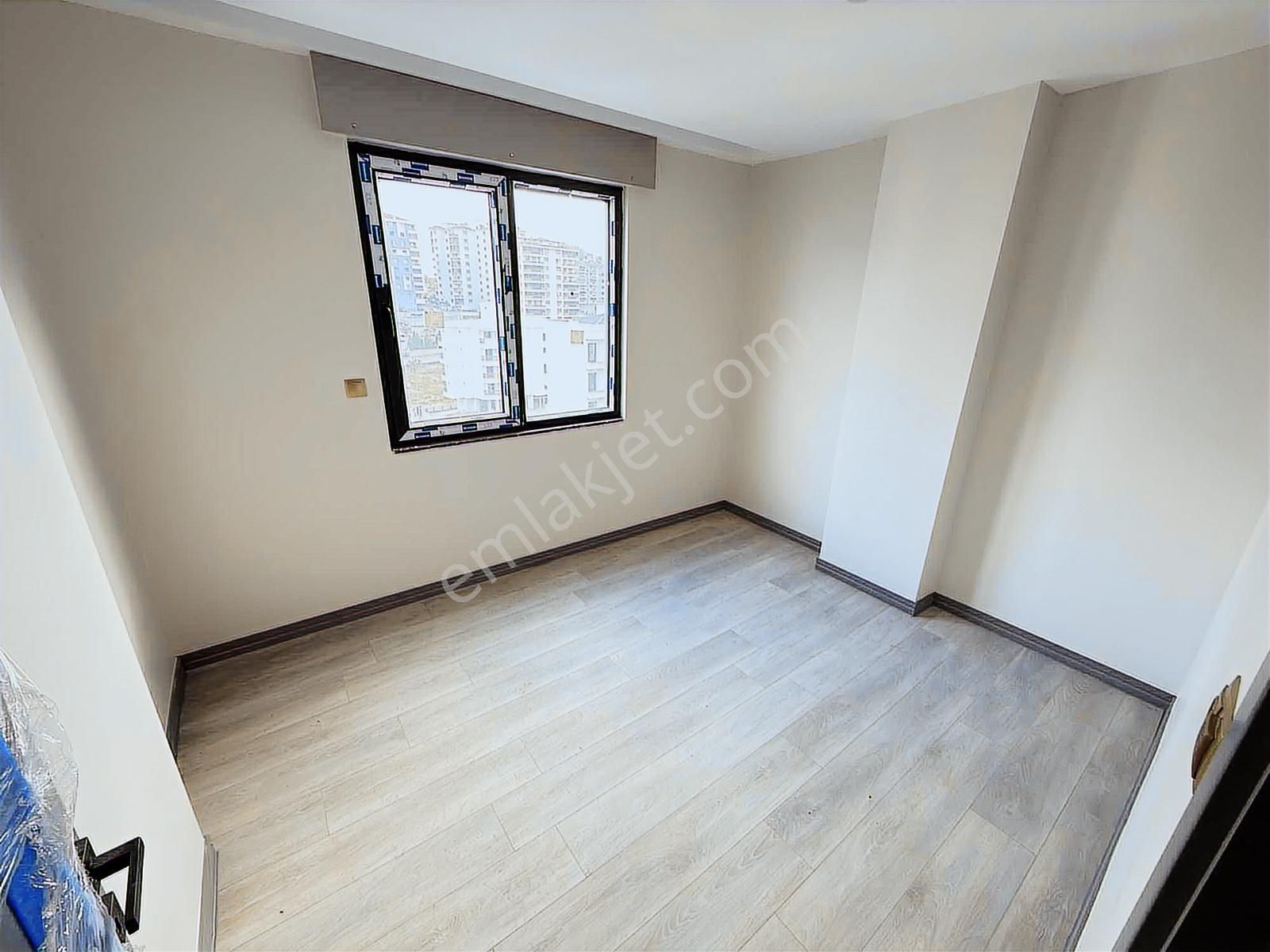 Şemikler'de Havuzlu Site İçi 2+1 Arakat Daire - Görsel 25