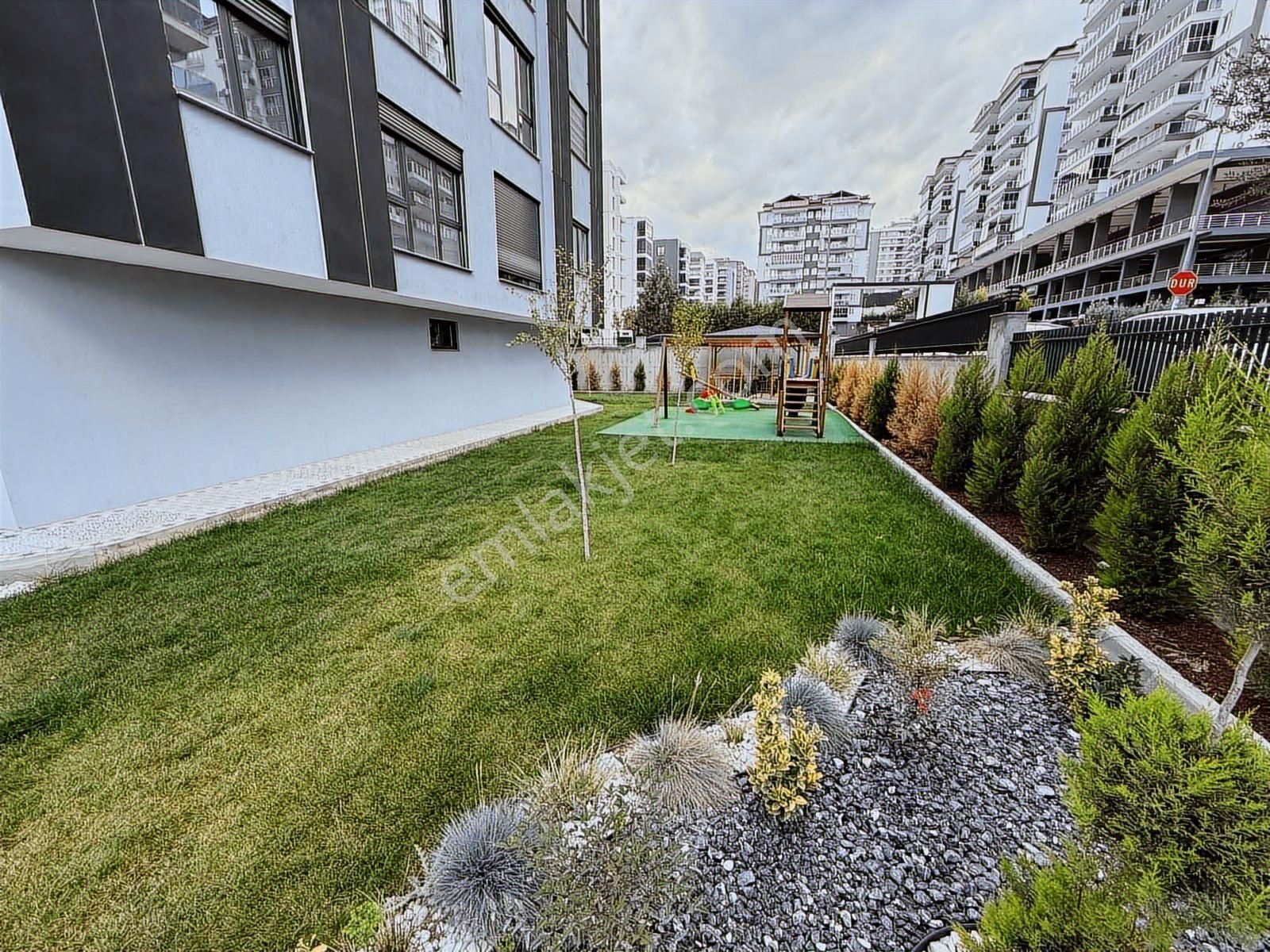 Şemikler'de Havuzlu Site İçi 2+1 Arakat Daire - Görsel 14