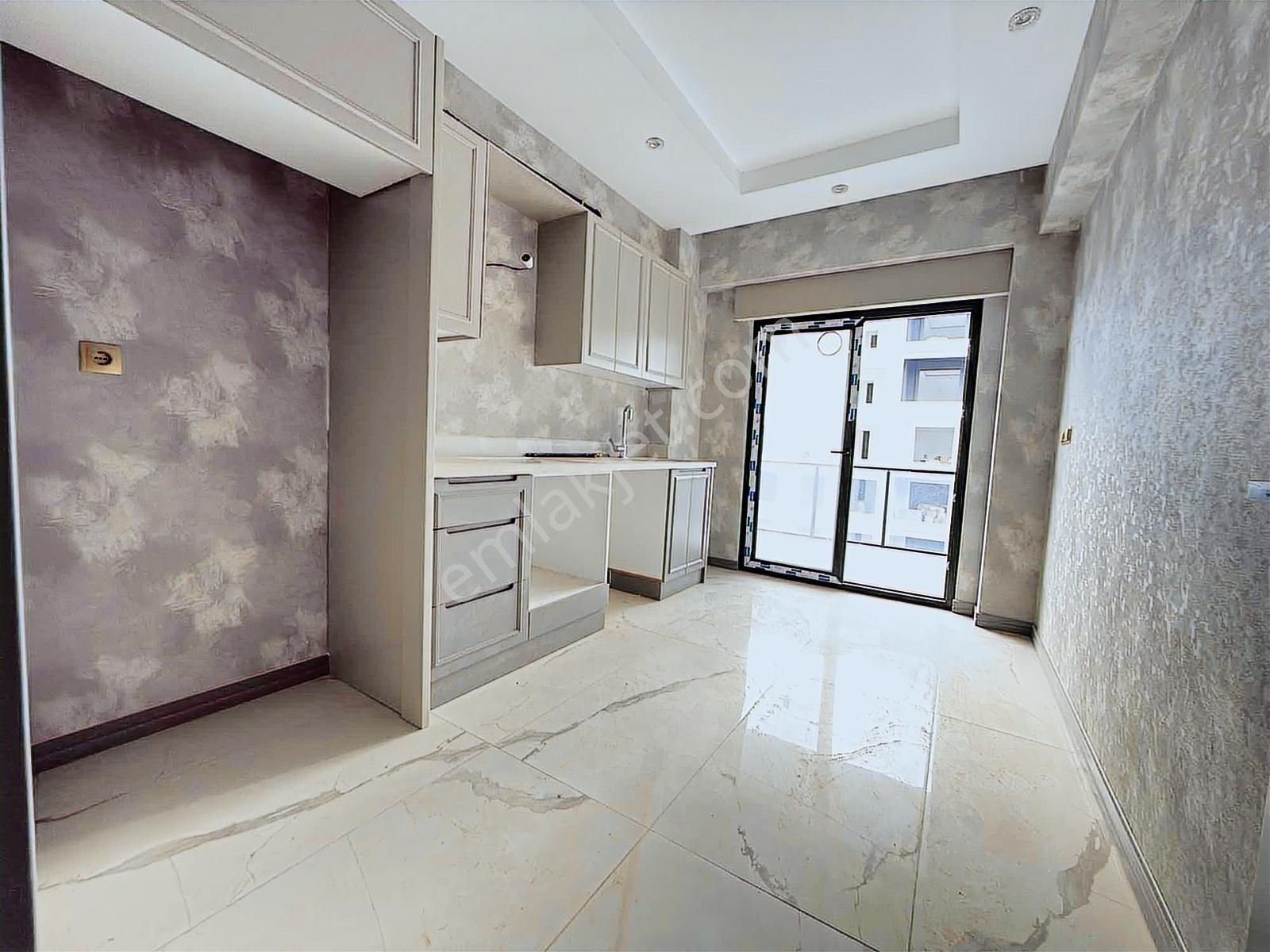 Şemikler'de Havuzlu Site İçi 2+1 Arakat Daire - Görsel 19