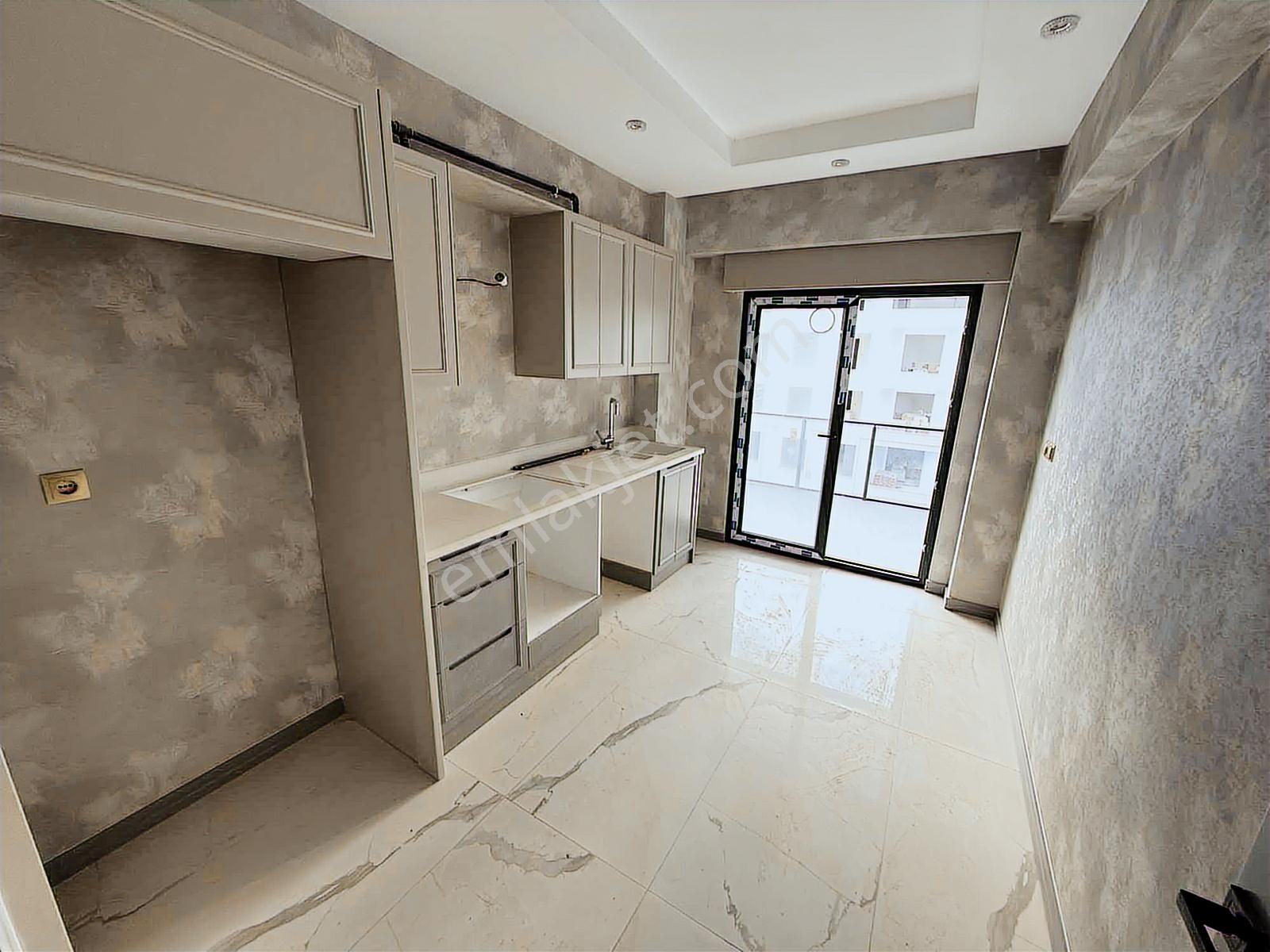 Şemikler'de Havuzlu Site İçi 2+1 Arakat Daire - Görsel 20