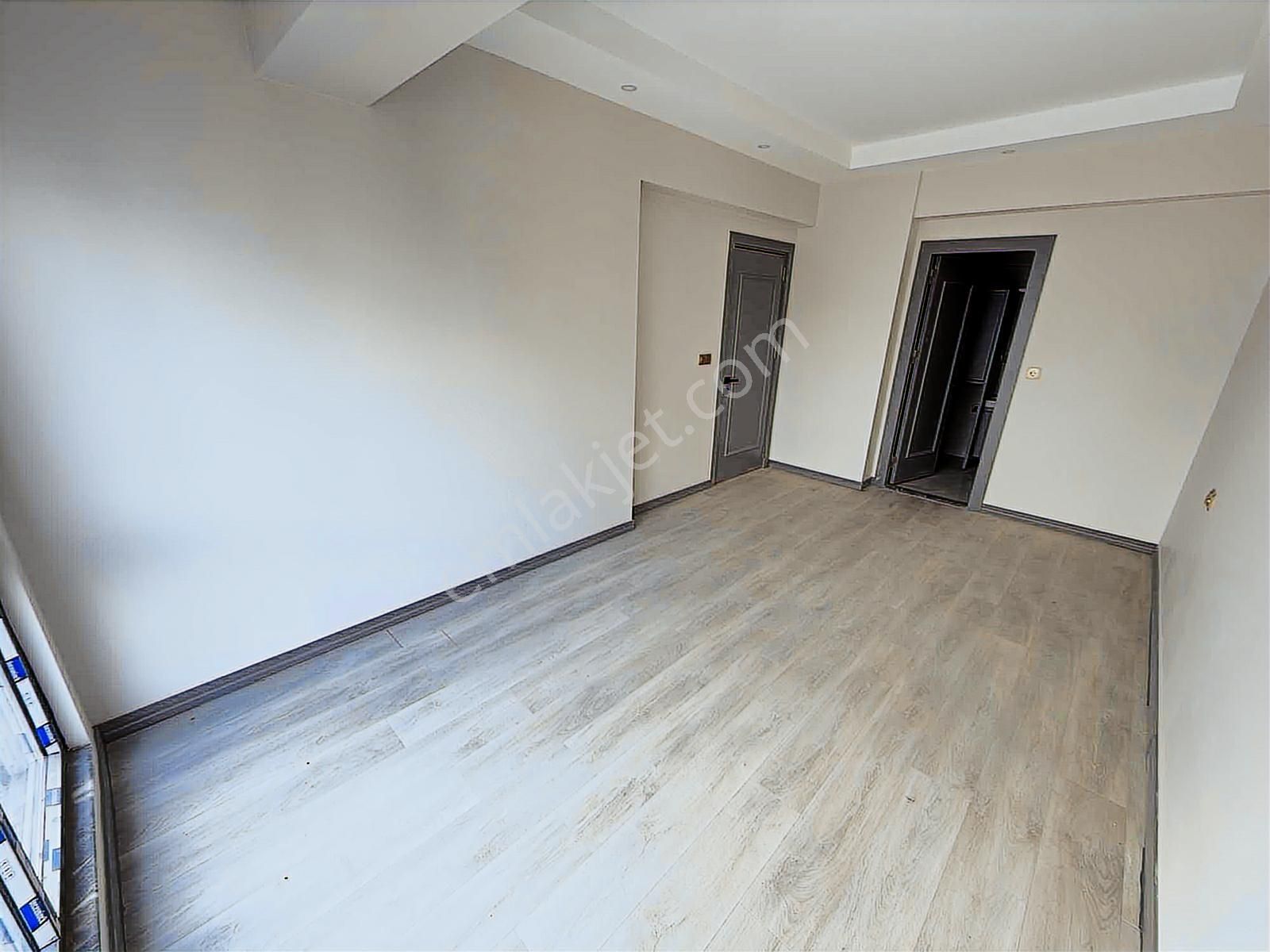 Şemikler'de Havuzlu Site İçi 2+1 Arakat Daire - Görsel 24