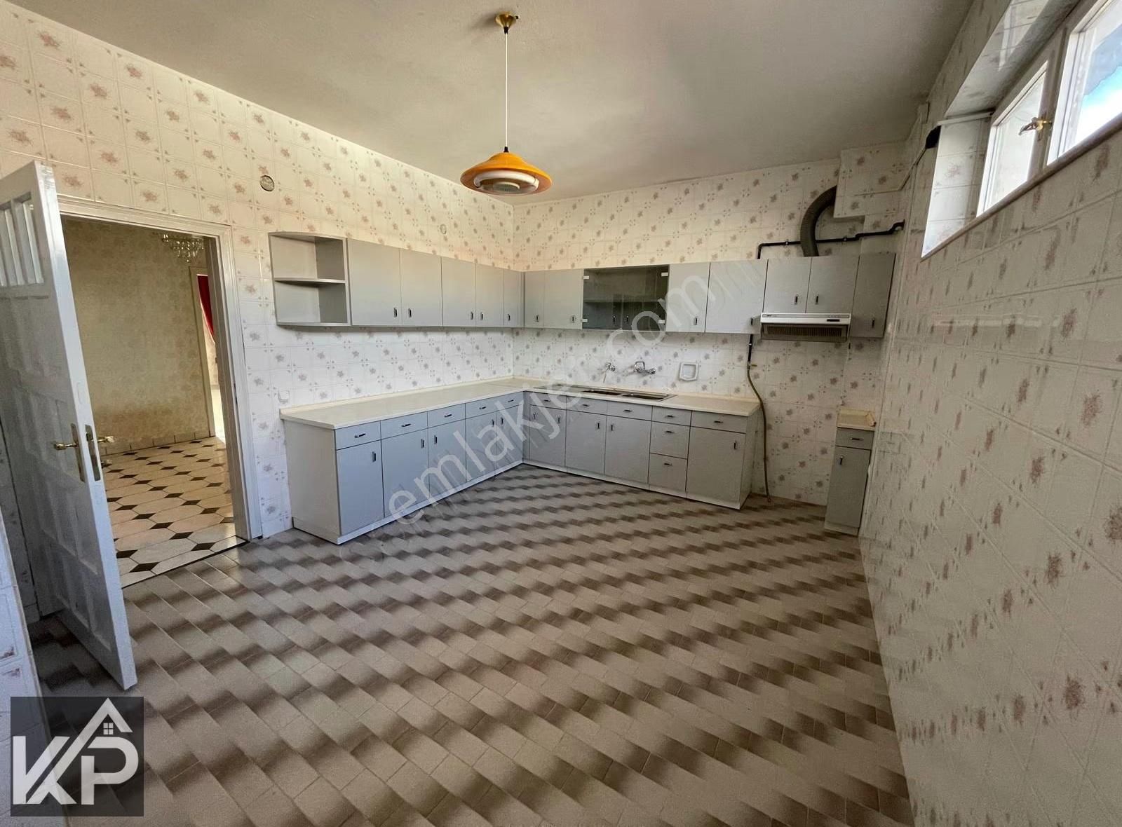 Talas Zincidere Mah. Erciyes & Doğa Manzaralı Özel Villa - Görsel 15