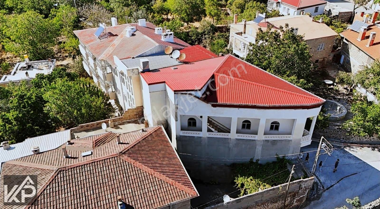 Talas Zincidere Mah. Erciyes & Doğa Manzaralı Özel Villa