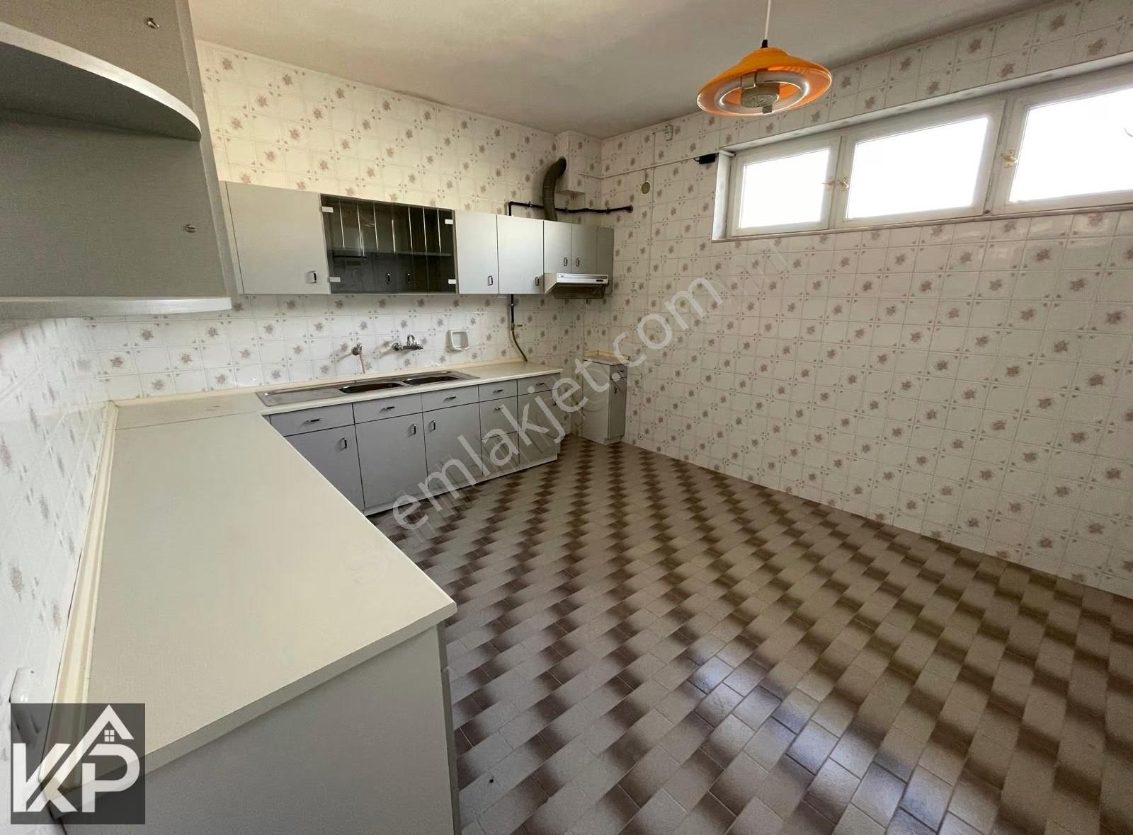 Talas Zincidere Mah. Erciyes & Doğa Manzaralı Özel Villa - Görsel 8