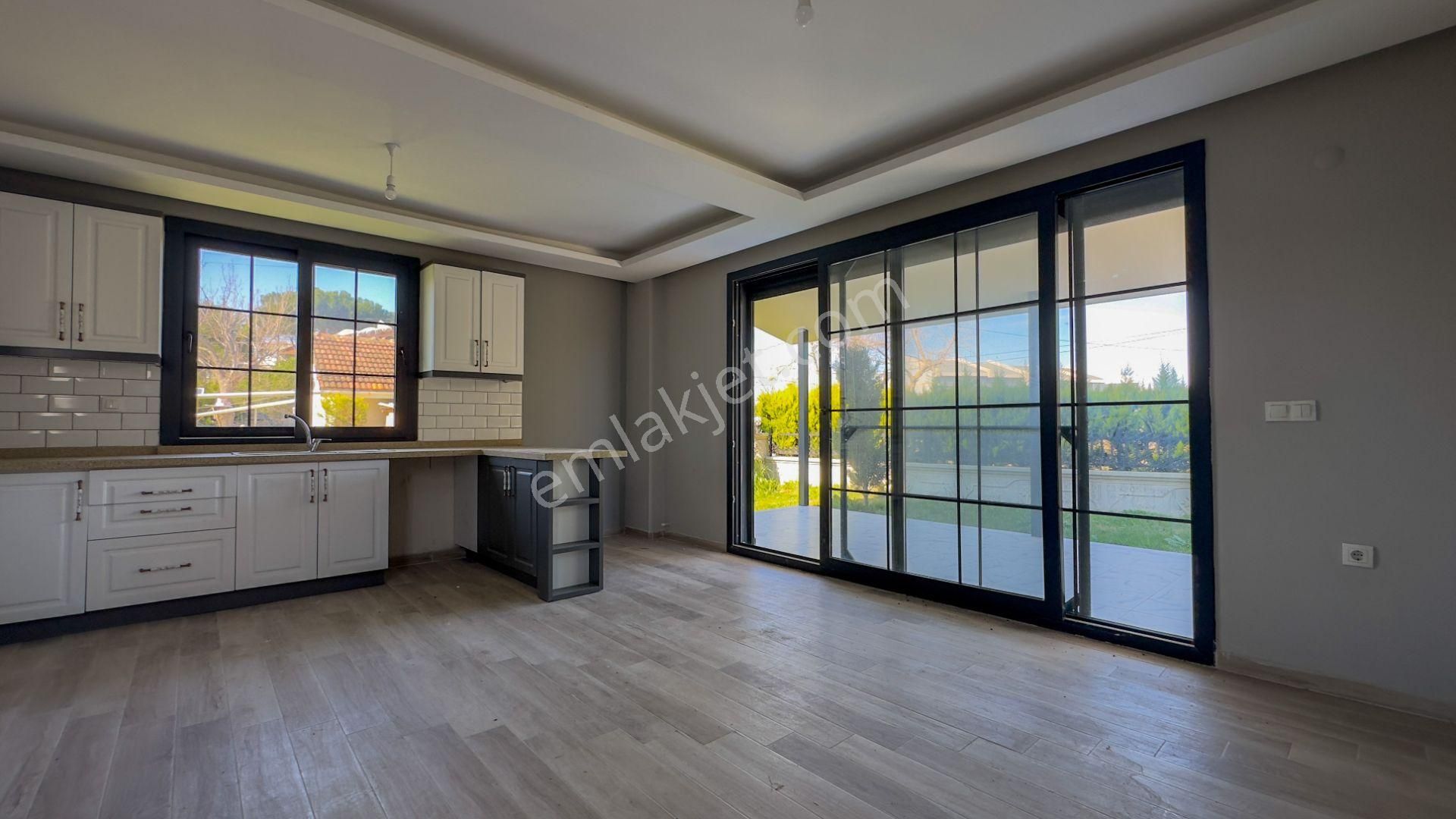 No:10 Gayrimenkul’den – Denize 100 M, Köşe Konum, Sıfır 4+1 Dubleks Villa • Elit Site İçinde - Görsel 15