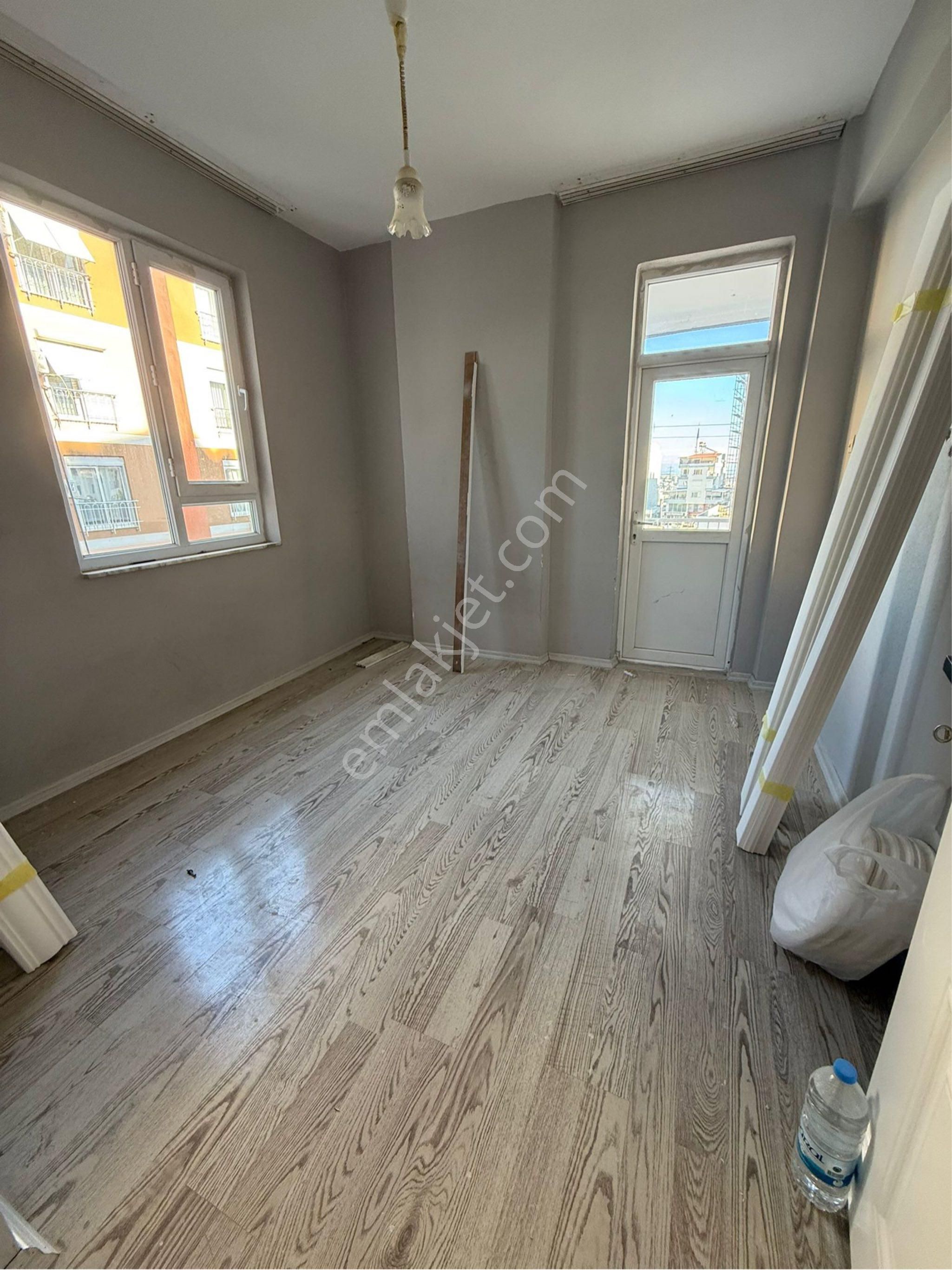 Fevziçakmak Mah. 3+1 Katta Asansörlü 135m2 Tramvaya Komşu - Görsel 15