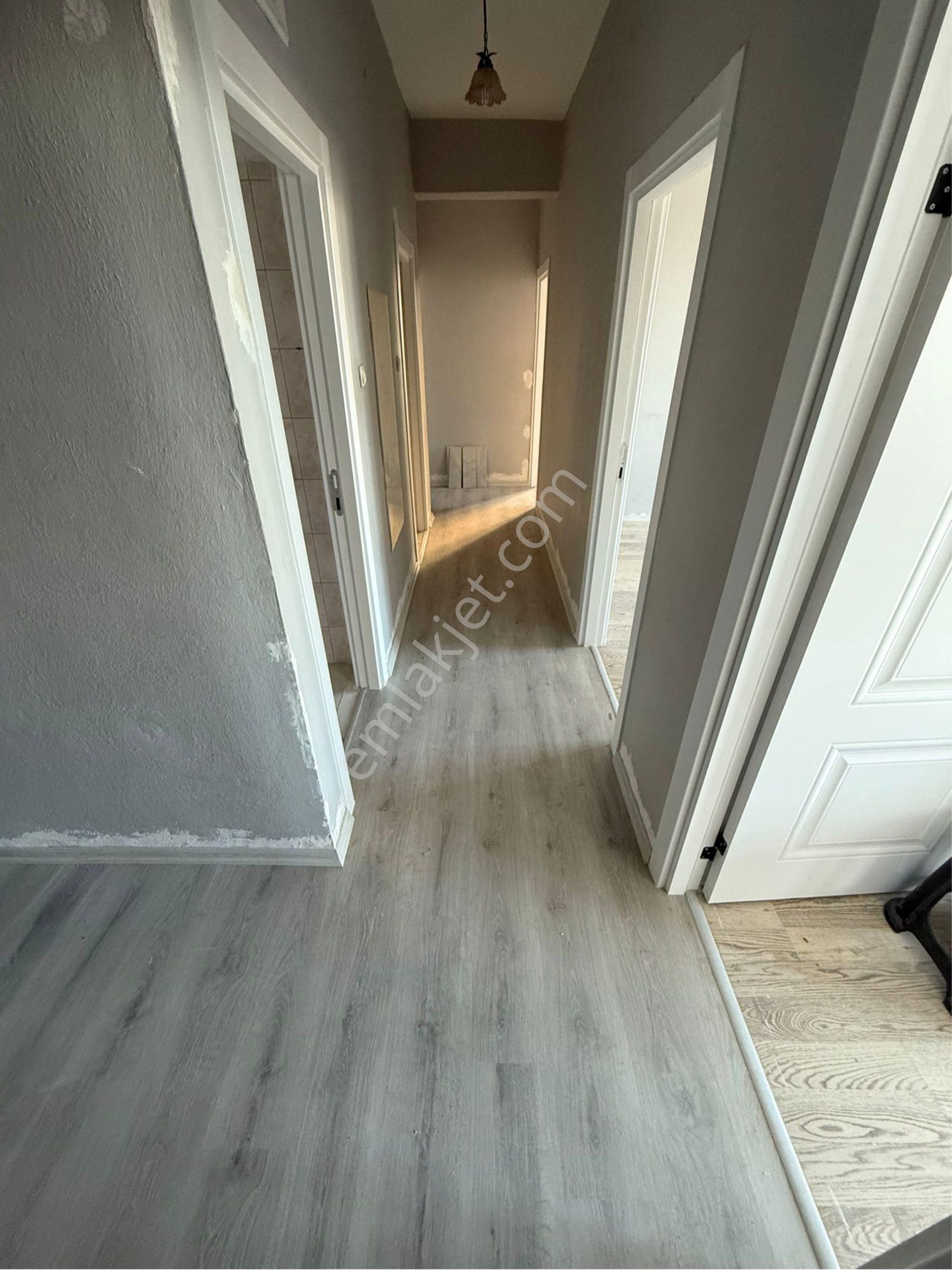 Fevziçakmak Mah. 3+1 Katta Asansörlü 135m2 Tramvaya Komşu - Görsel 6