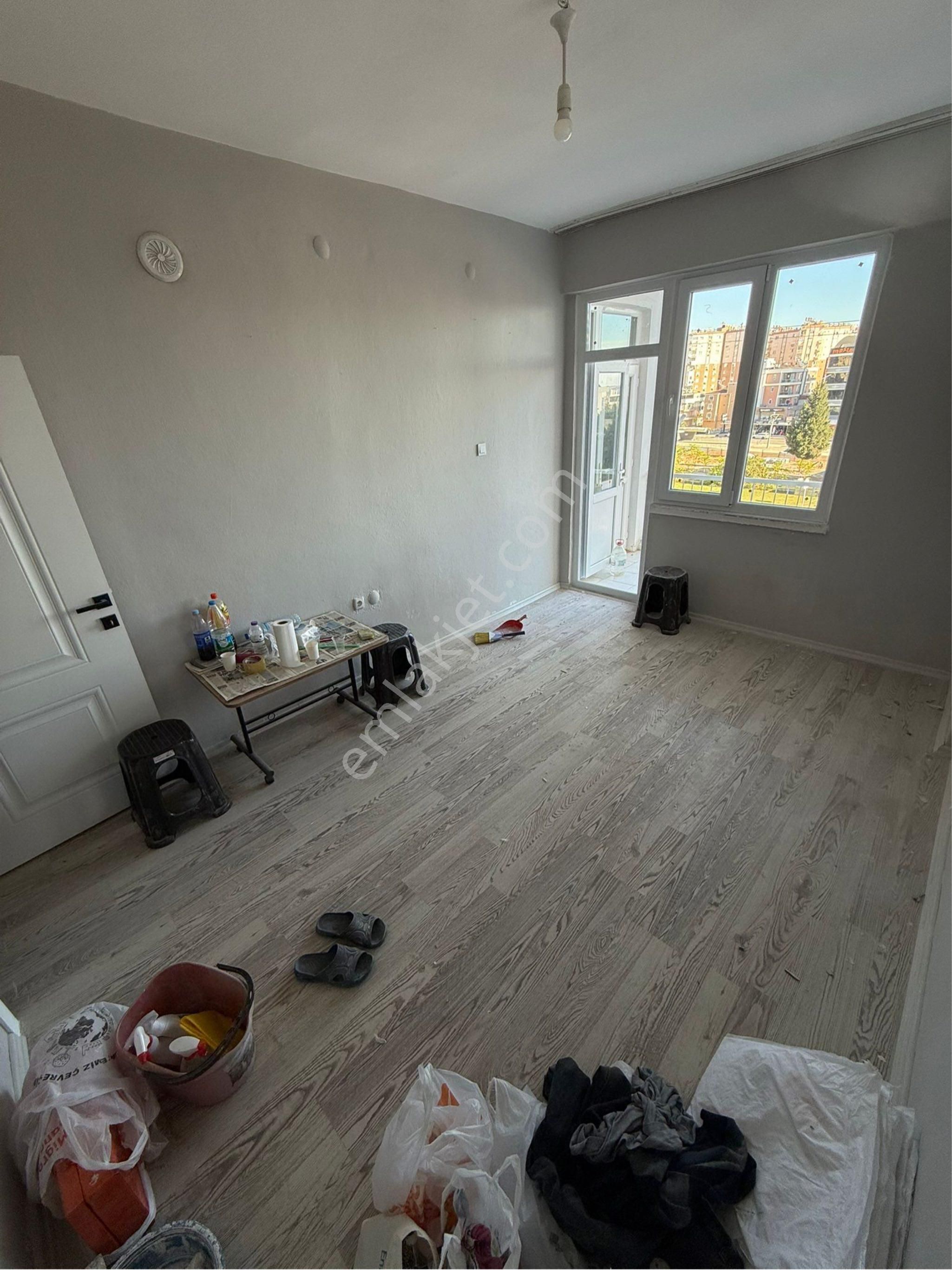 Fevziçakmak Mah. 3+1 Katta Asansörlü 135m2 Tramvaya Komşu - Görsel 8