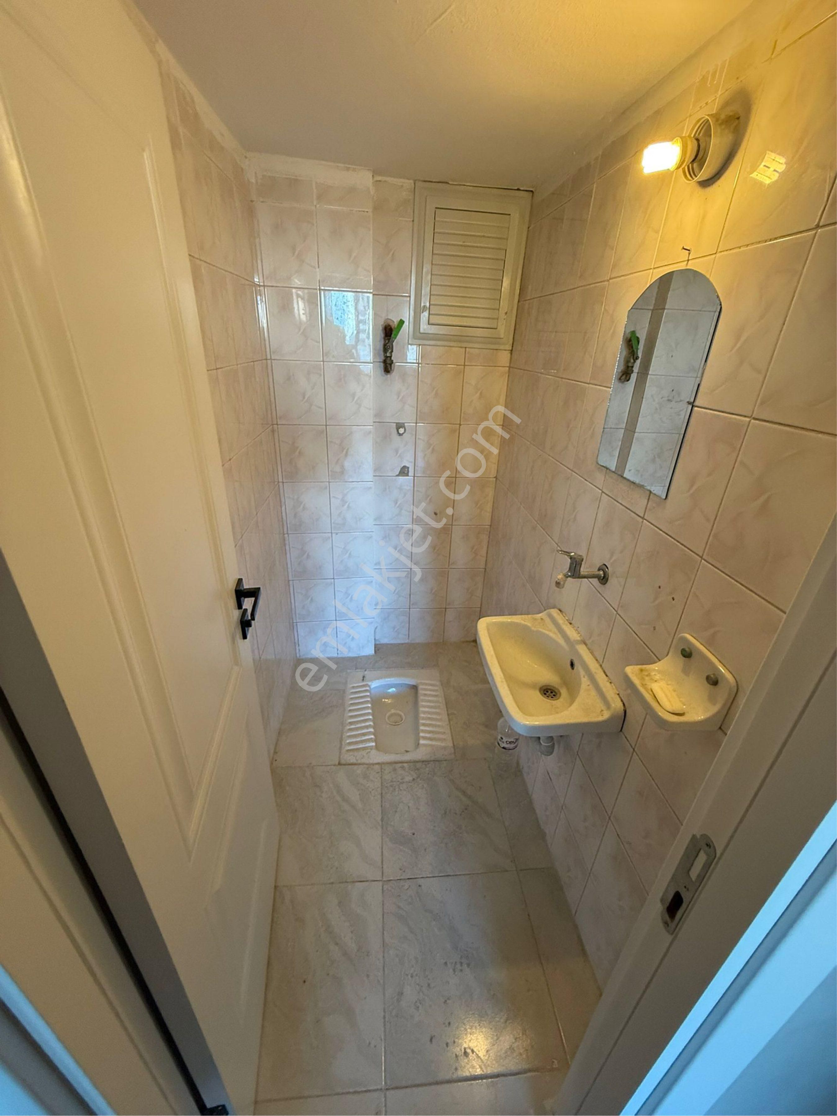 Fevziçakmak Mah. 3+1 Katta Asansörlü 135m2 Tramvaya Komşu - Görsel 14