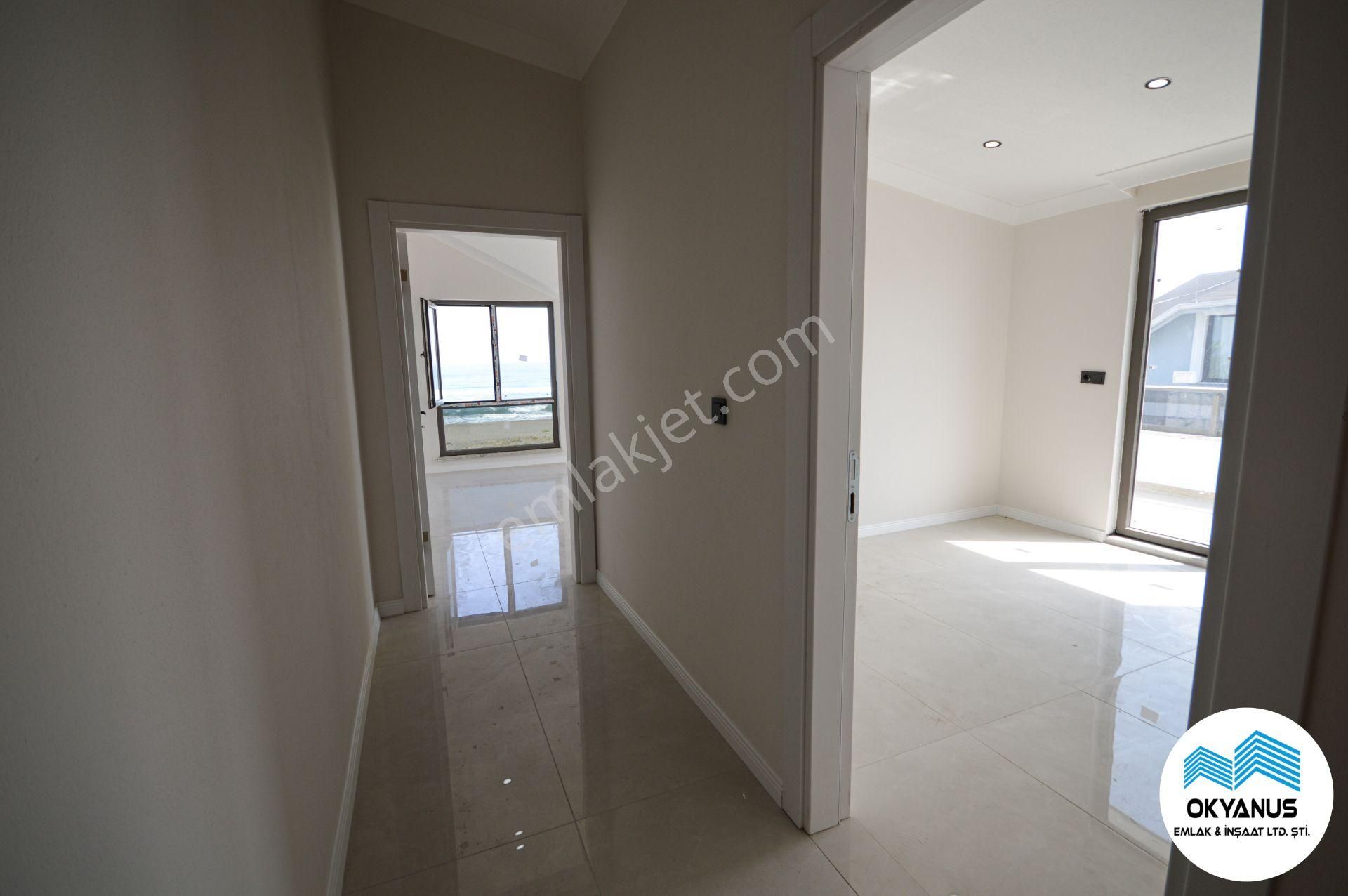 Kocaali De Denizin Tam Kenarında, Mavi Manzaralı Müstakil - Görsel 25