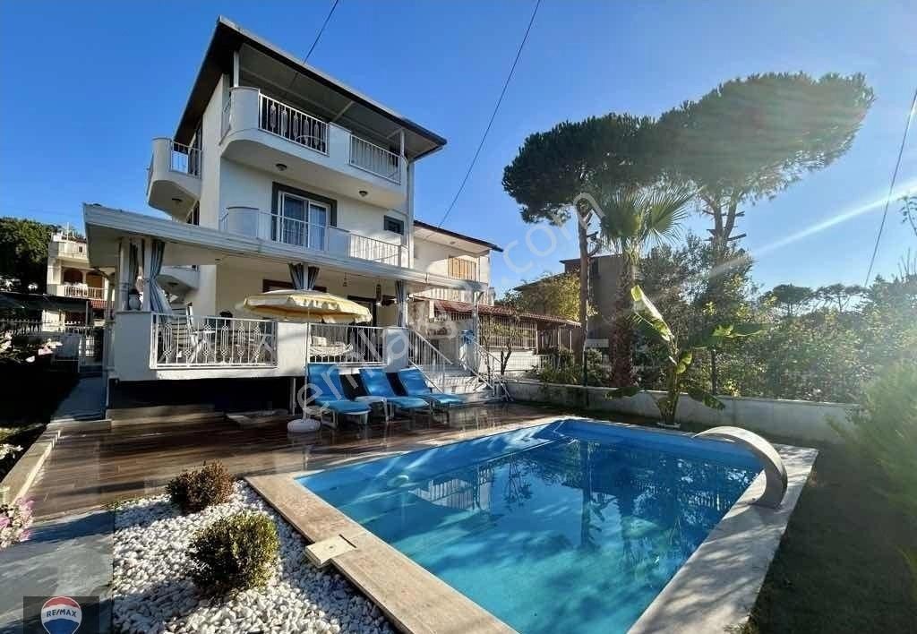 Yavansuda Denize 250 M Özel Havuzlu 315 M2 Arsalı Doğalgazlı 5+1 Villa