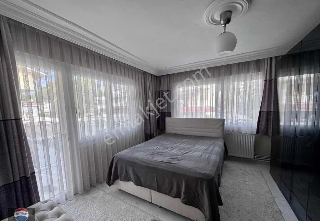 Yavansuda Denize 250 M Özel Havuzlu 315 M2 Arsalı Doğalgazlı 5+1 Villa - Görsel 34