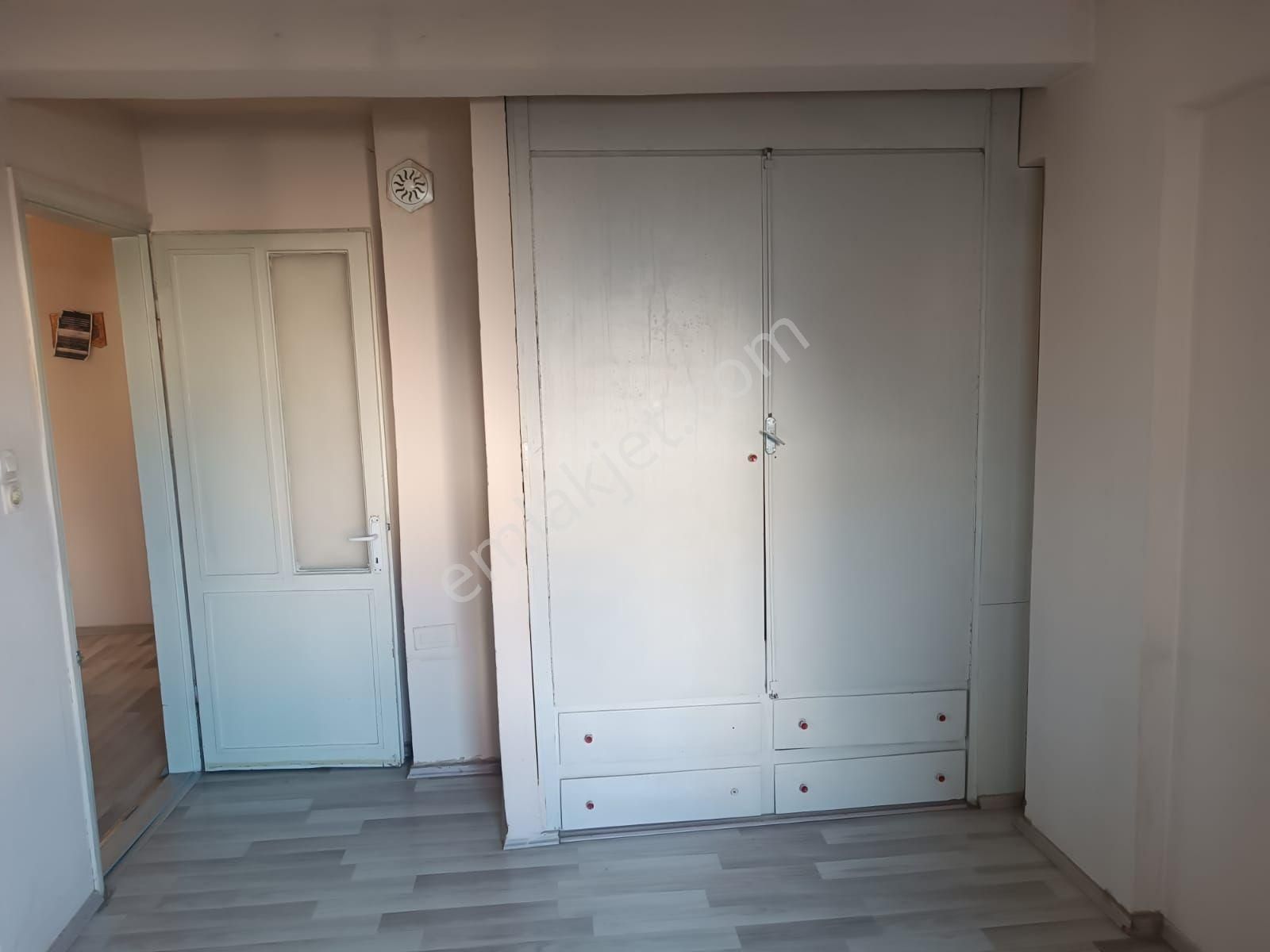 Cumhuriyet Mahallesinde 3+1 Kiralık Daire - Görsel 8