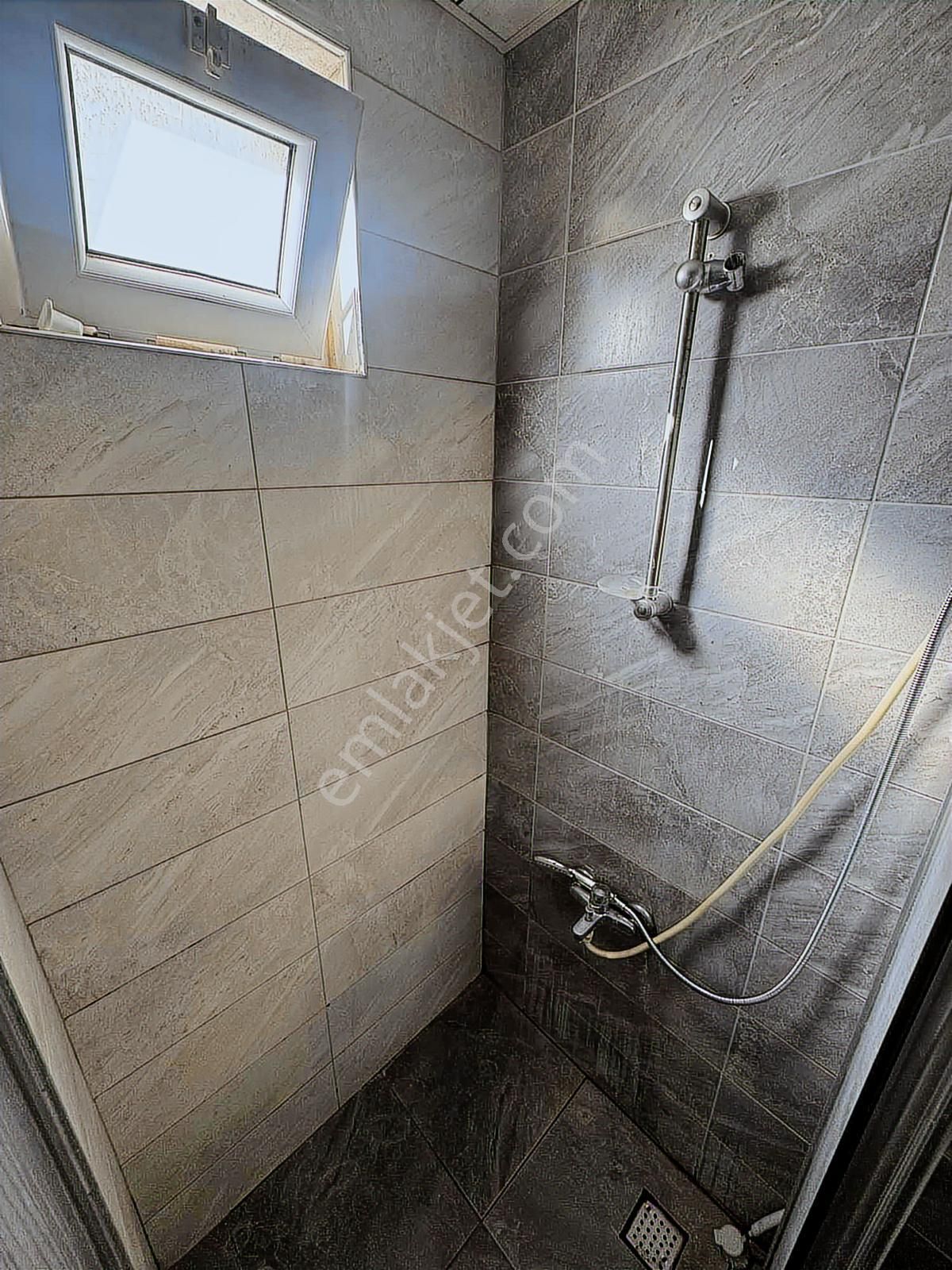 A K Mutludan Ahatlıda Arakat Balkonsuz Eşyalı 2+1 Stüdyo Daire - Görsel 19