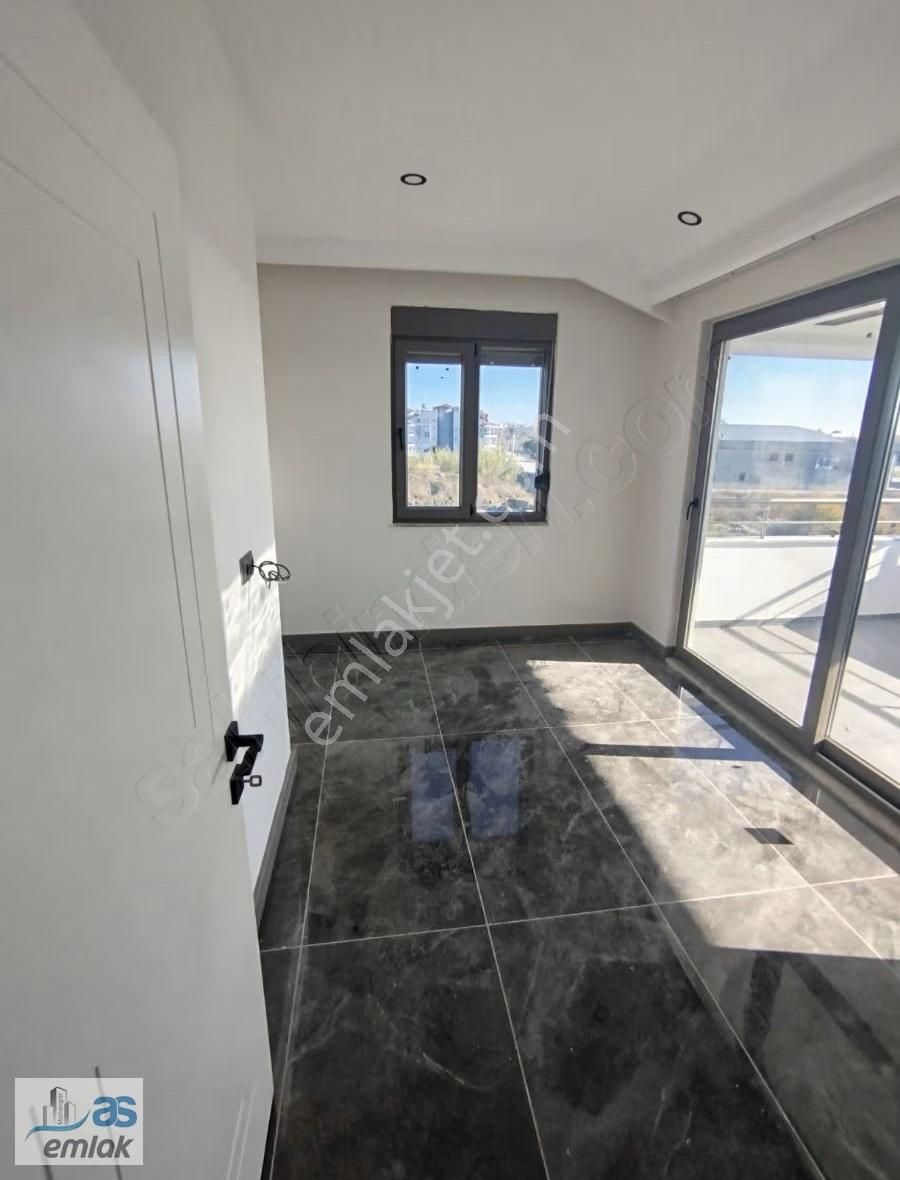 Ilıca Da Havuzlu Lüks 3+1 Köşe Başı Dubleks - Görsel 17