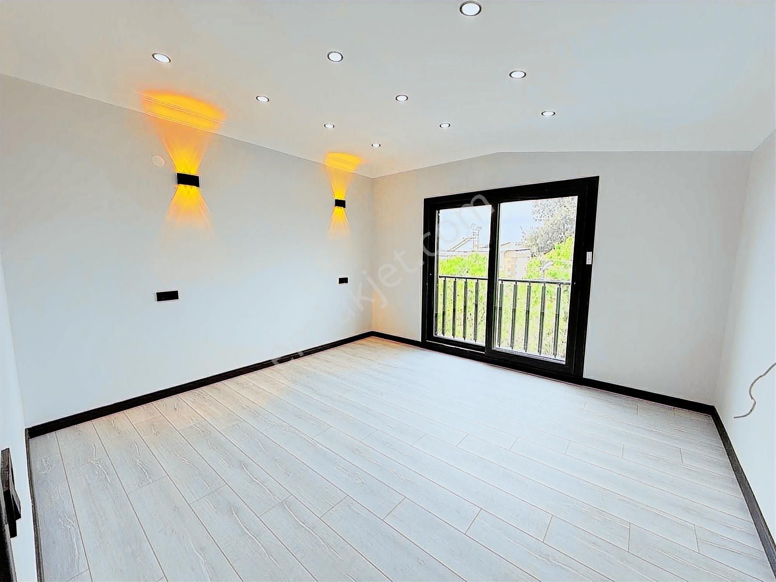 Didim Efeler'de 4+1 Mükemmel İnce İşçilikli Dolu Dolu Villa - Görsel 25