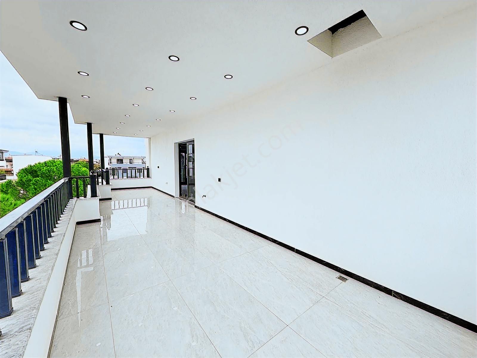 Didim Efeler'de 4+1 Mükemmel İnce İşçilikli Dolu Dolu Villa - Görsel 26