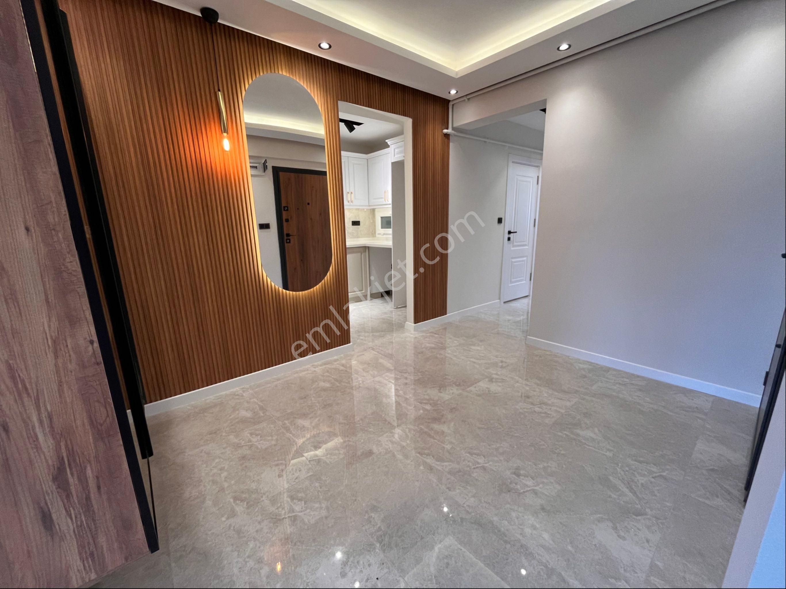 Balçova Ata Caddesinde 3+1 125m2 Lüks Dekorlu Asansörlü Ferah Daire - Görsel 14