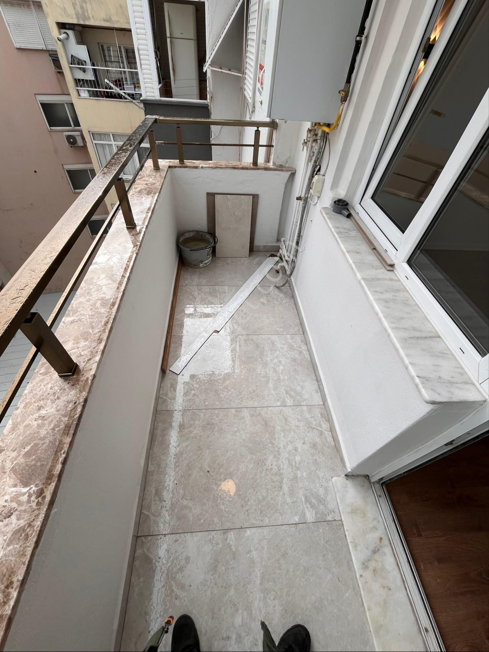 Balçova Ata Caddesinde 3+1 125m2 Lüks Dekorlu Asansörlü Ferah Daire - Görsel 26