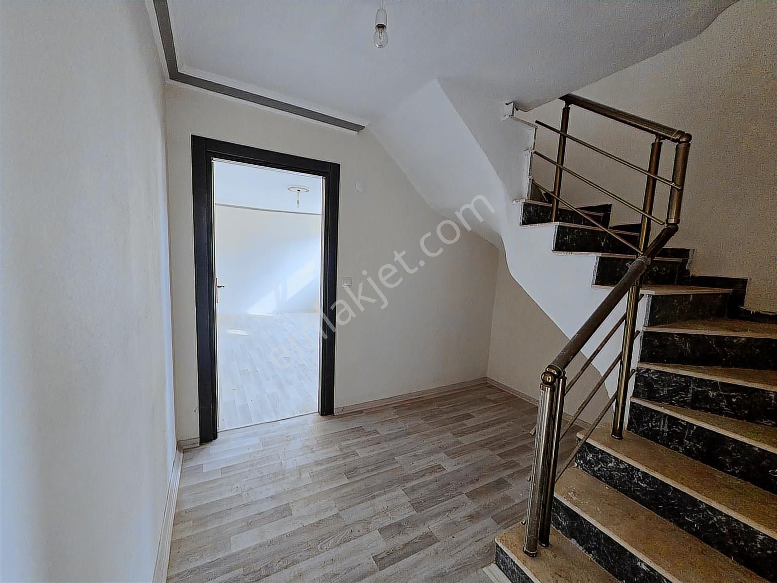 Aktoprak Mah-iskanlı - 3+1 Giriş Bahçe Dubleks 140mt2 Şok Fiyat - Görsel 10