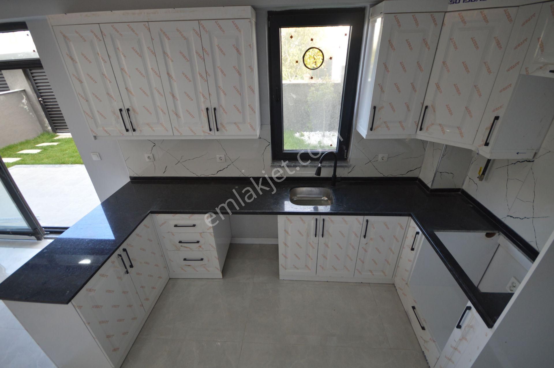 Kocaali De Bahçeli, Taş Detaylı Şık 4+1 Villa - Görsel 15