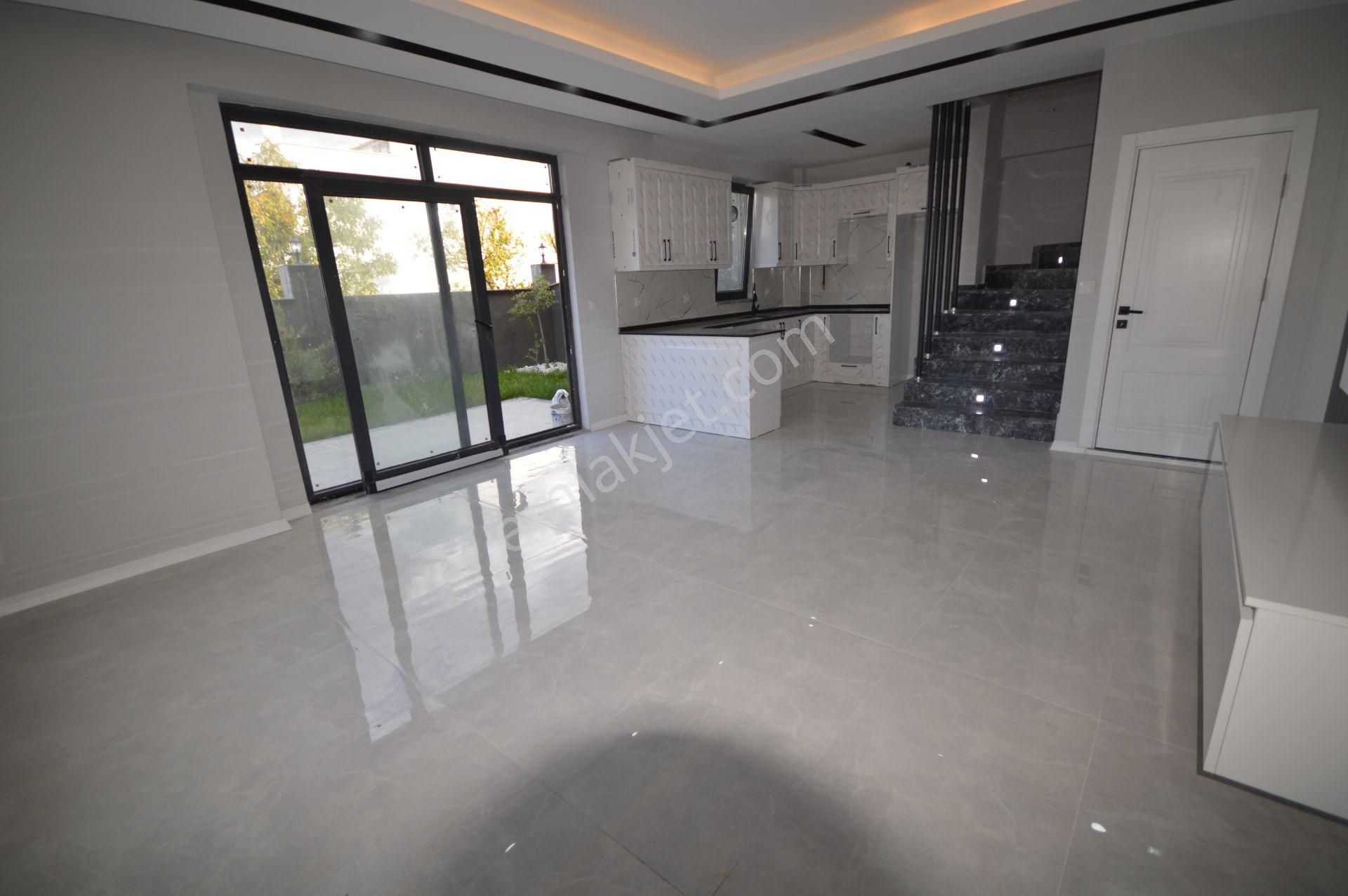 Kocaali De Bahçeli, Taş Detaylı Şık 4+1 Villa - Görsel 12