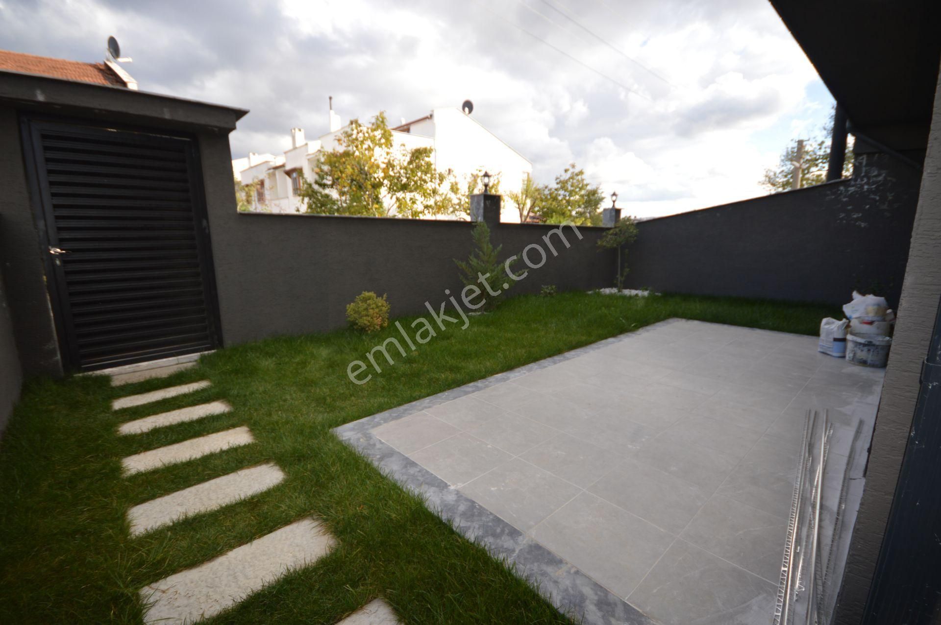 Kocaali De Bahçeli, Taş Detaylı Şık 4+1 Villa - Görsel 8