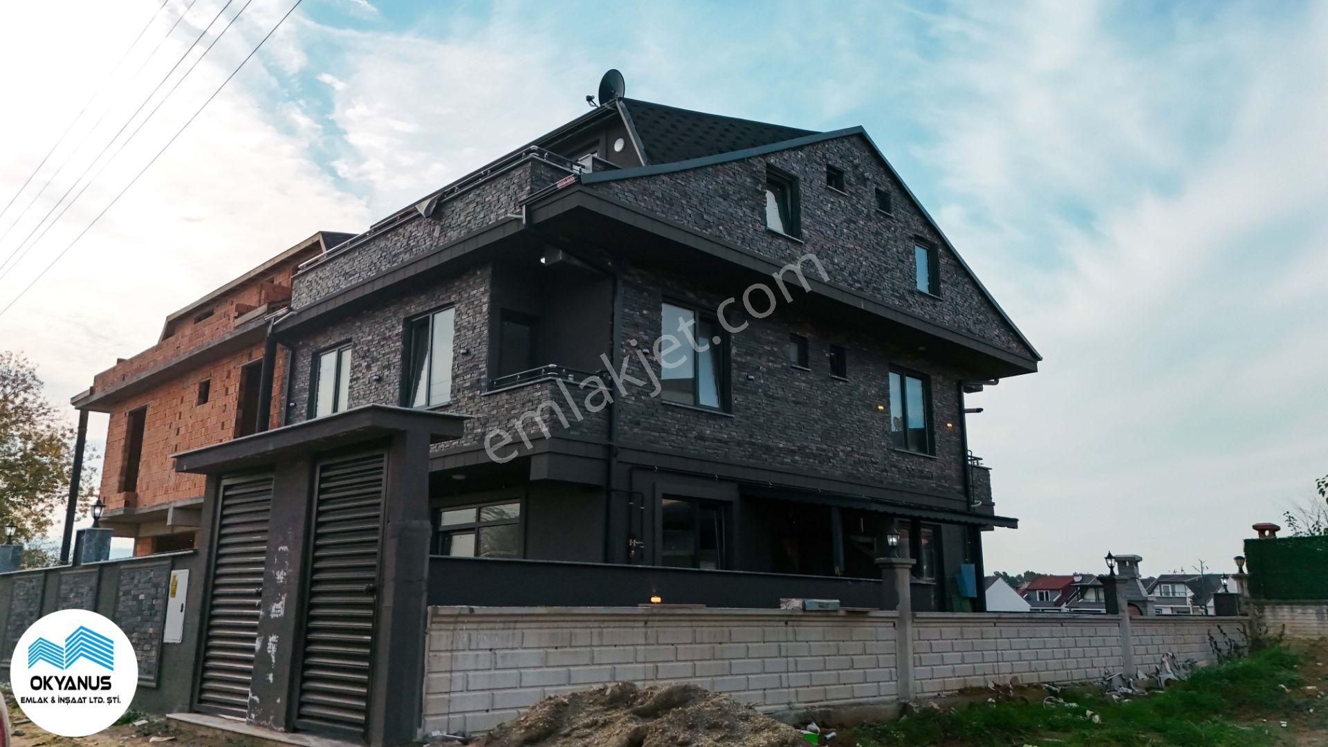 Kocaali De Bahçeli, Taş Detaylı Şık 4+1 Villa