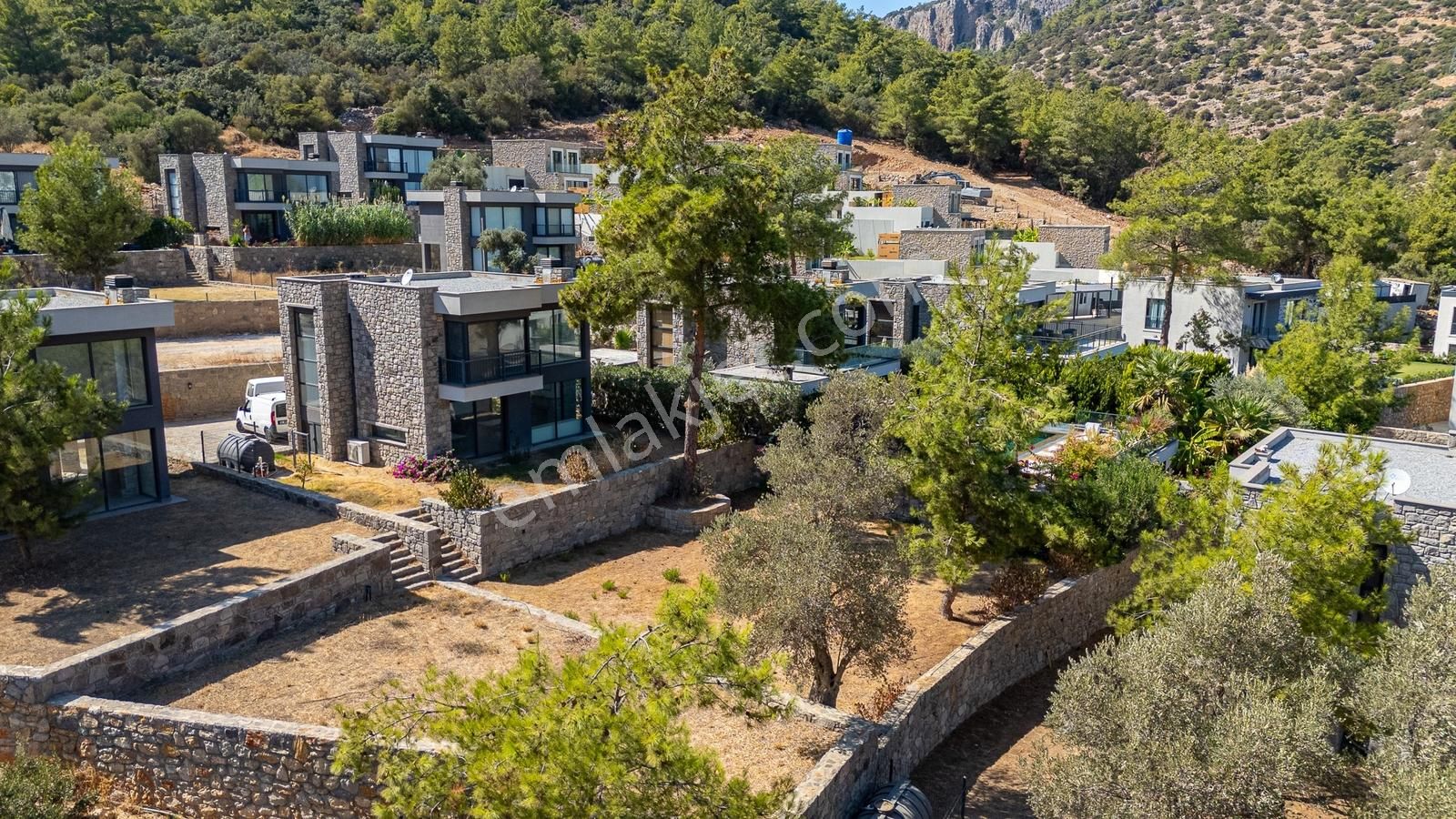 Bodrum Torba'da 695 M2 Arazi İçinde 134 M2 Brüt Satılık Villa