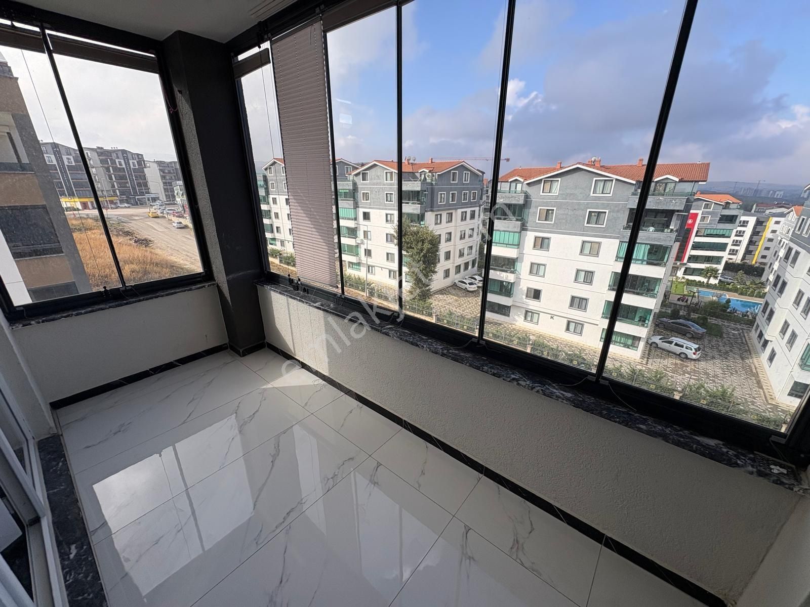 Kayapada Havuzlu Sitede 3+1 Teraslı Eşyalı Kiralık Dubleks Daire - Görsel 26