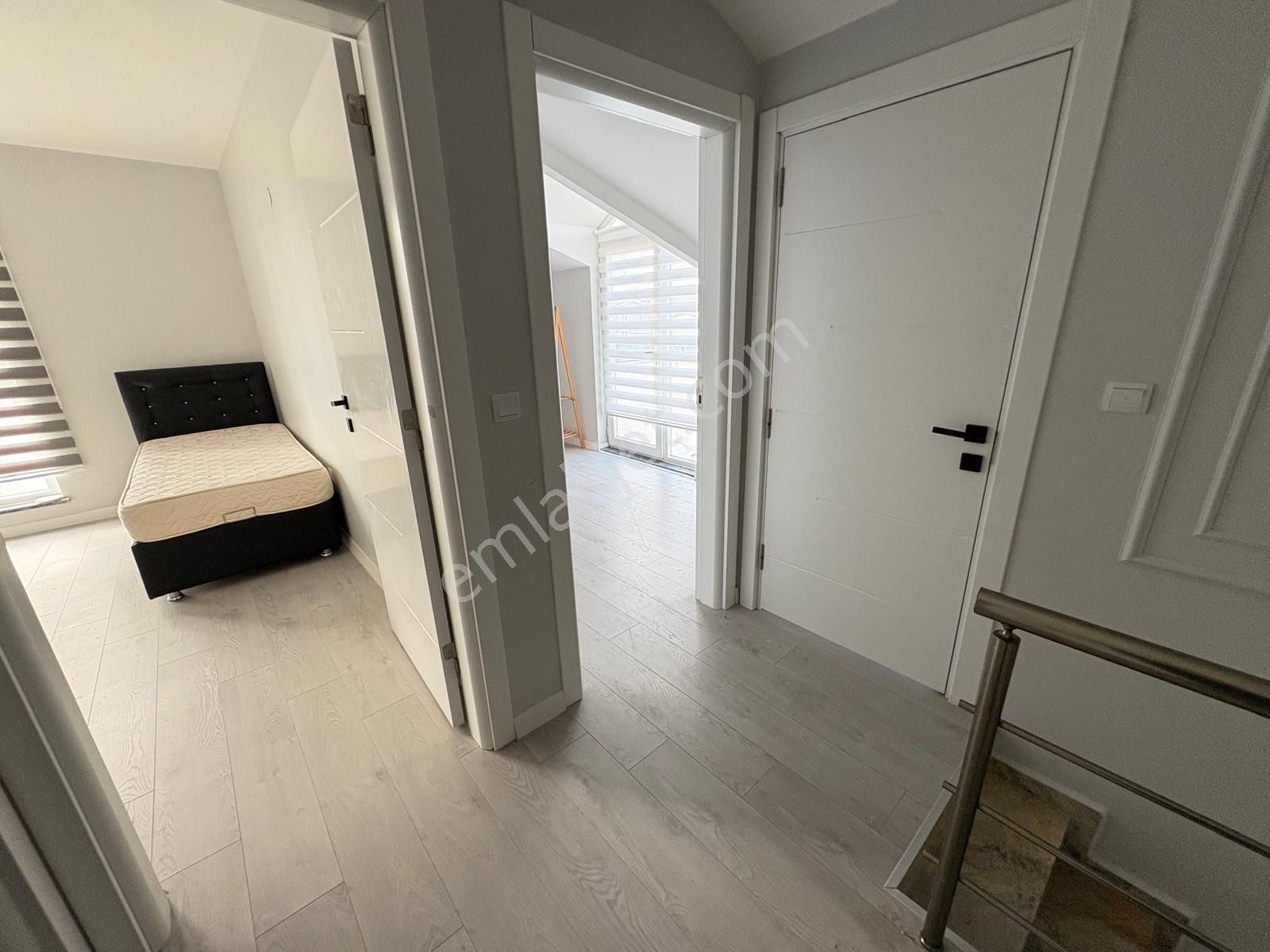 Kayapada Havuzlu Sitede 3+1 Teraslı Eşyalı Kiralık Dubleks Daire - Görsel 28