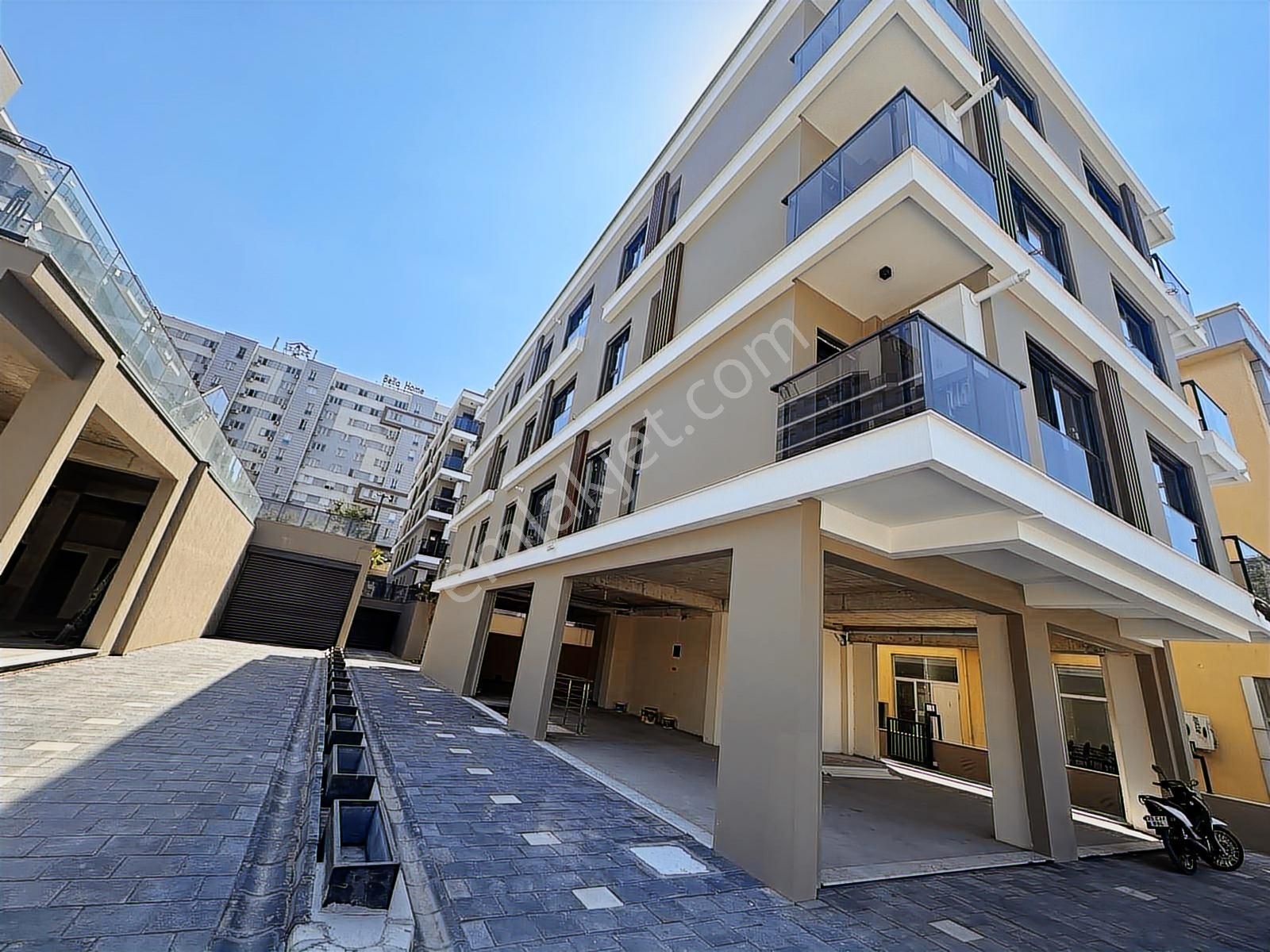 Emlak Buraya/ İzmir Buca Yeni Havuzlu Sitede 1+1 Satılık Daire - Görsel 24