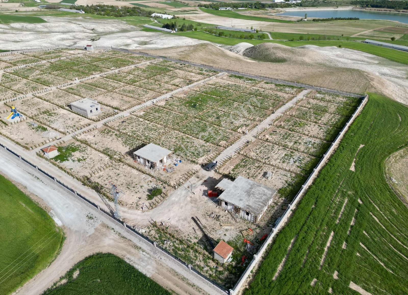 Gölbaşı Topaklı Da 464m2 Hobi Bahçesi Karadeniz Emlaktan - Görsel 18