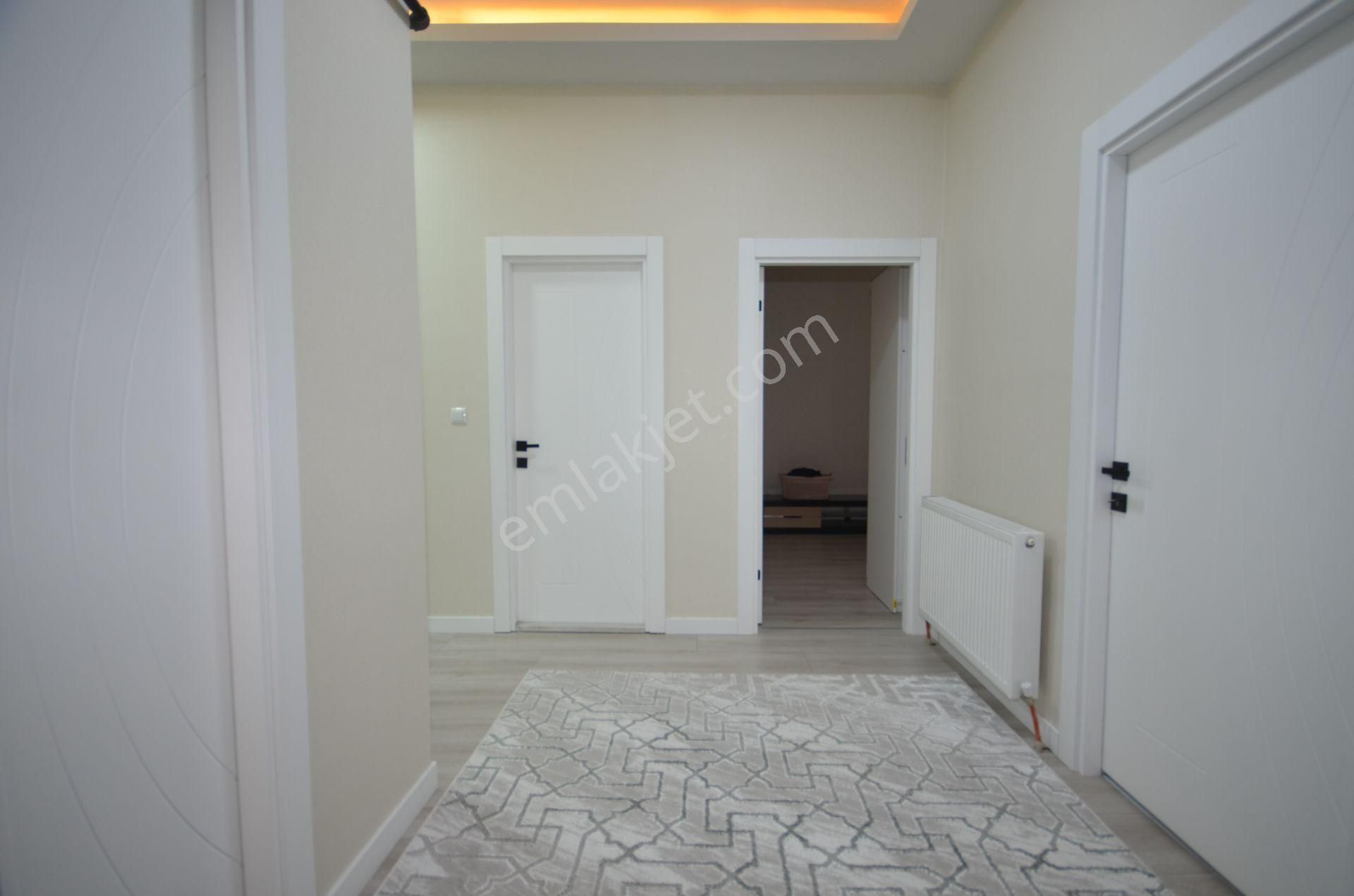 Kalecik Emlak'tan Fatih Mah.çift Asansörlü Çift Banyolu 3+1 - Görsel 16