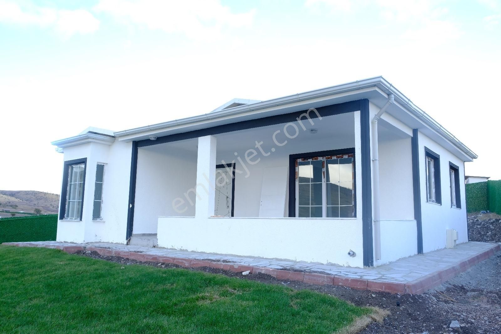 Beynam'da 480 M2 Bahçe İçinde Satılık 2+1 Müstakil Ev