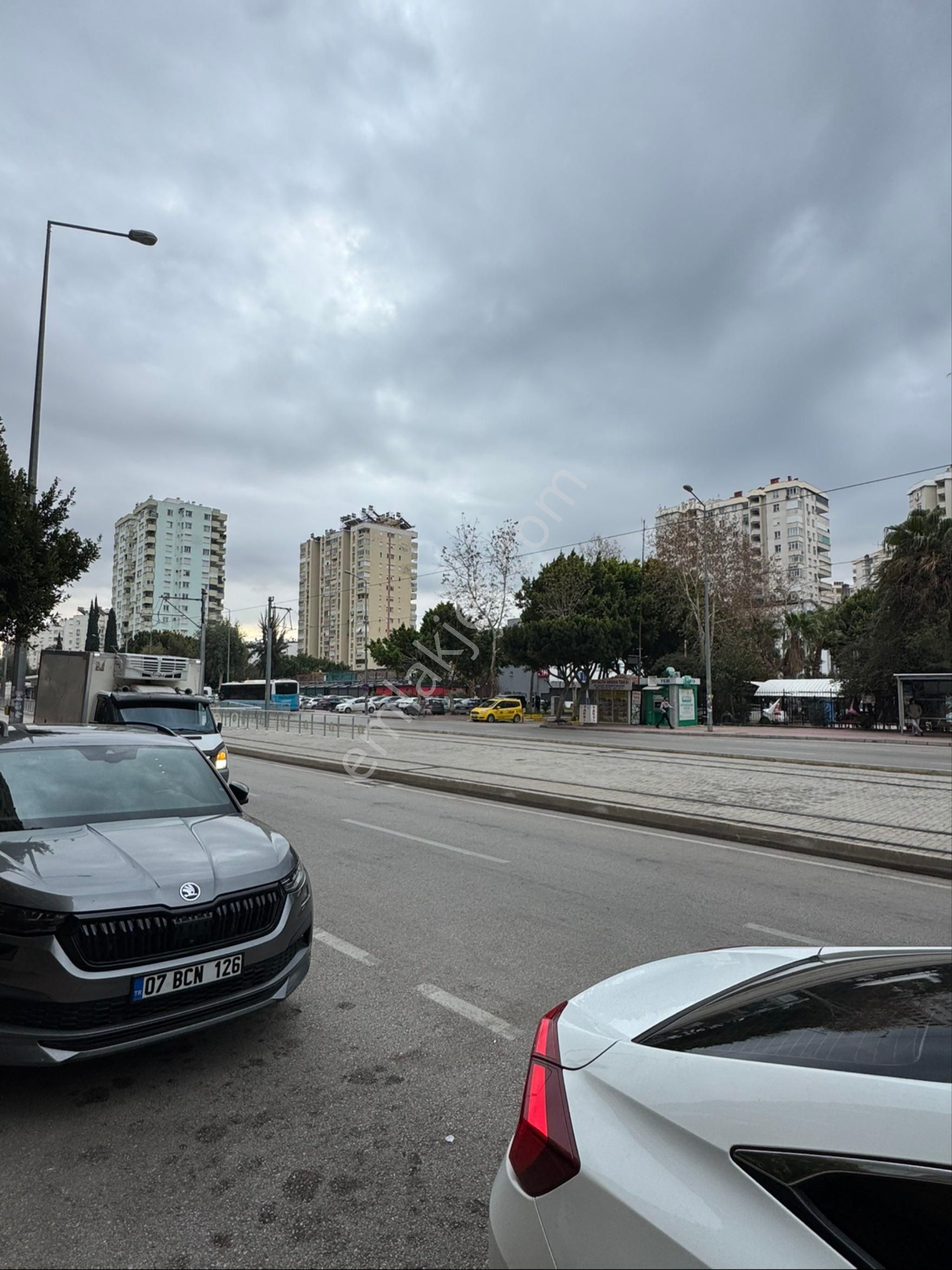 İşlek Cadde Önü - Görsel 6