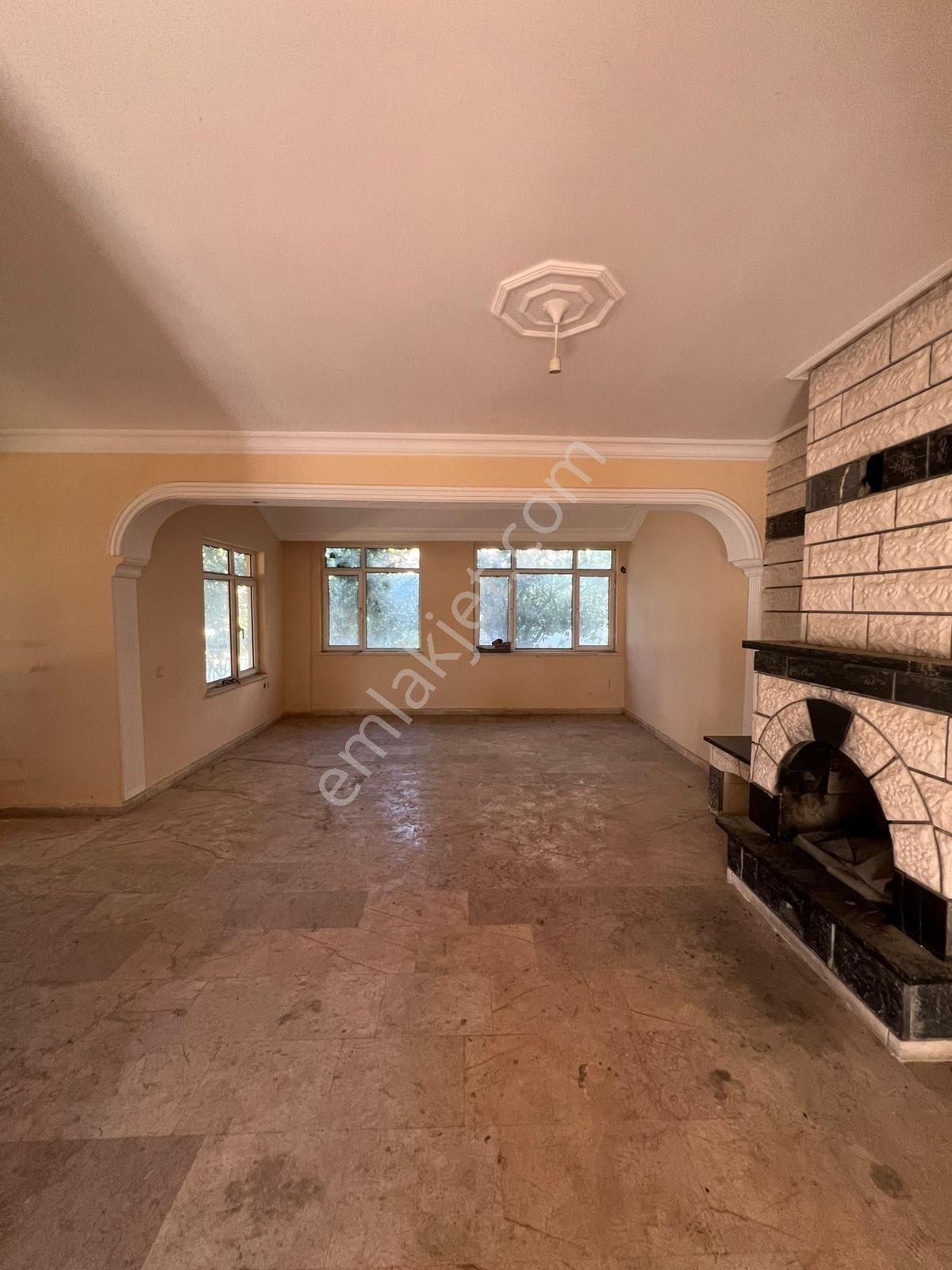 Aksu Da Havuzlu Site İçinde Satılık Villa - Görsel 16