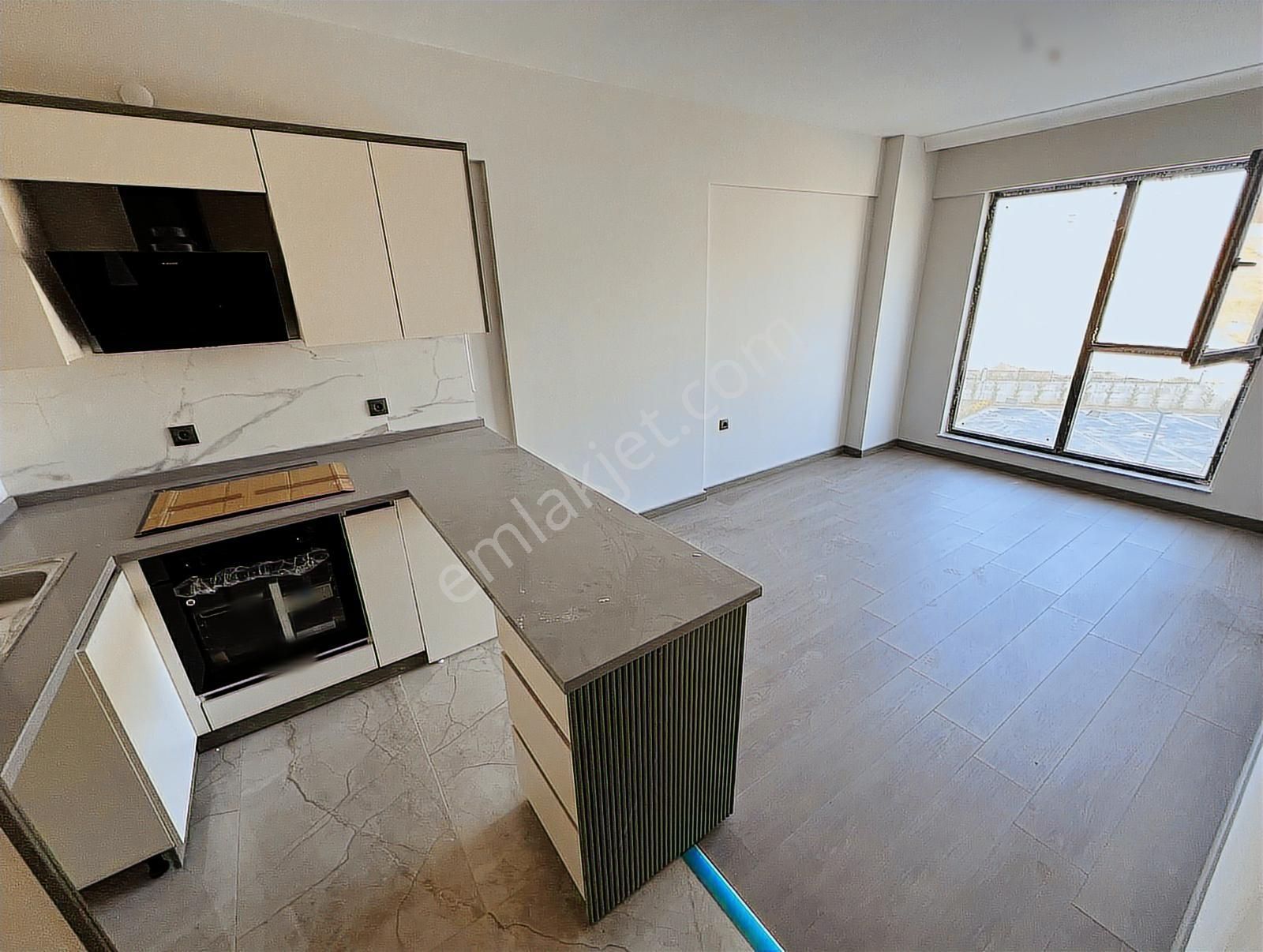 Cumhuriyet Mah. Site İçi Oturuma Hazır 1+1 İskanlı Satılık Daire - Görsel 3