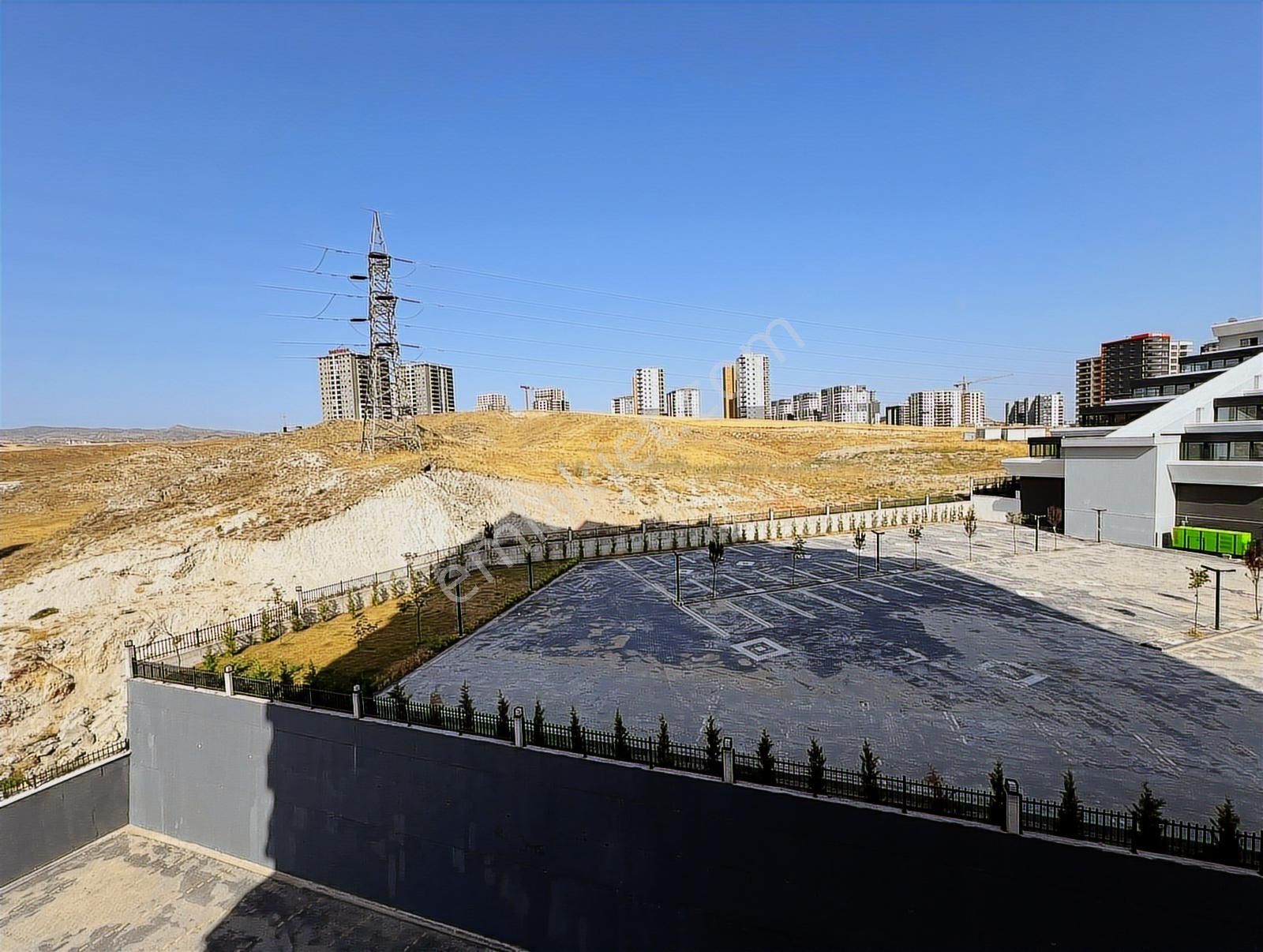 Cumhuriyet Mah. Site İçi Oturuma Hazır 1+1 İskanlı Satılık Daire - Görsel 9