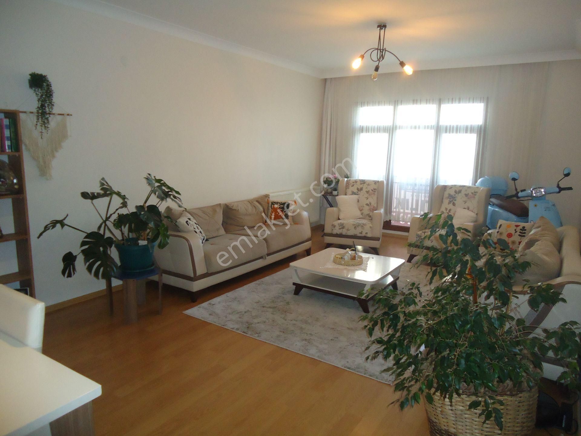 Krc'den Merkezi Konumda Manzaralı Katta Satılık 4+1 Daire - Görsel 7