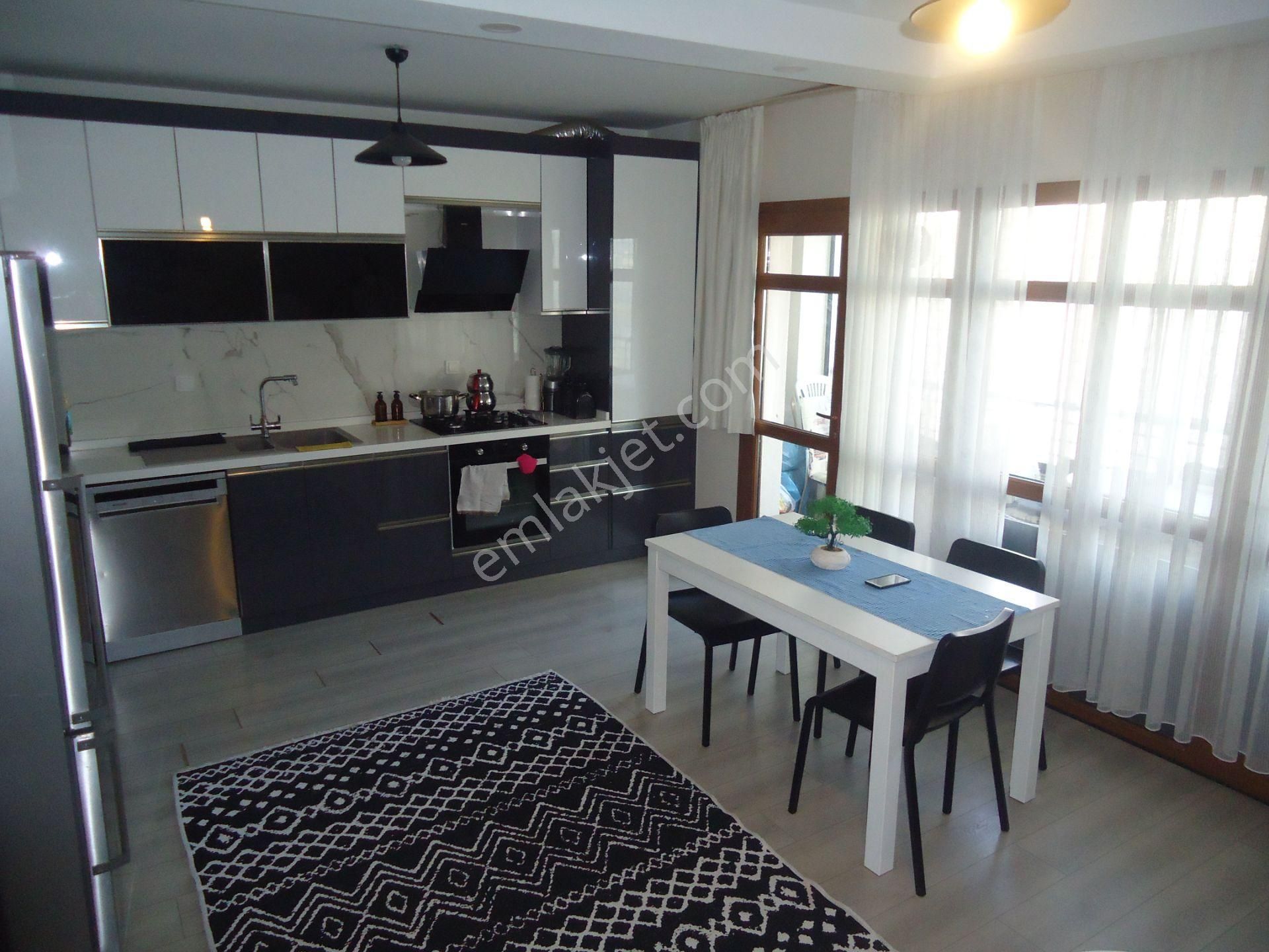 Krc'den Merkezi Konumda Manzaralı Katta Satılık 4+1 Daire - Görsel 13