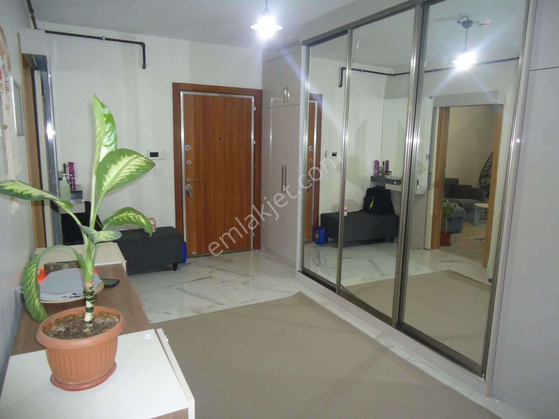 Krc'den Merkezi Konumda Manzaralı Katta Satılık 4+1 Daire - Görsel 6