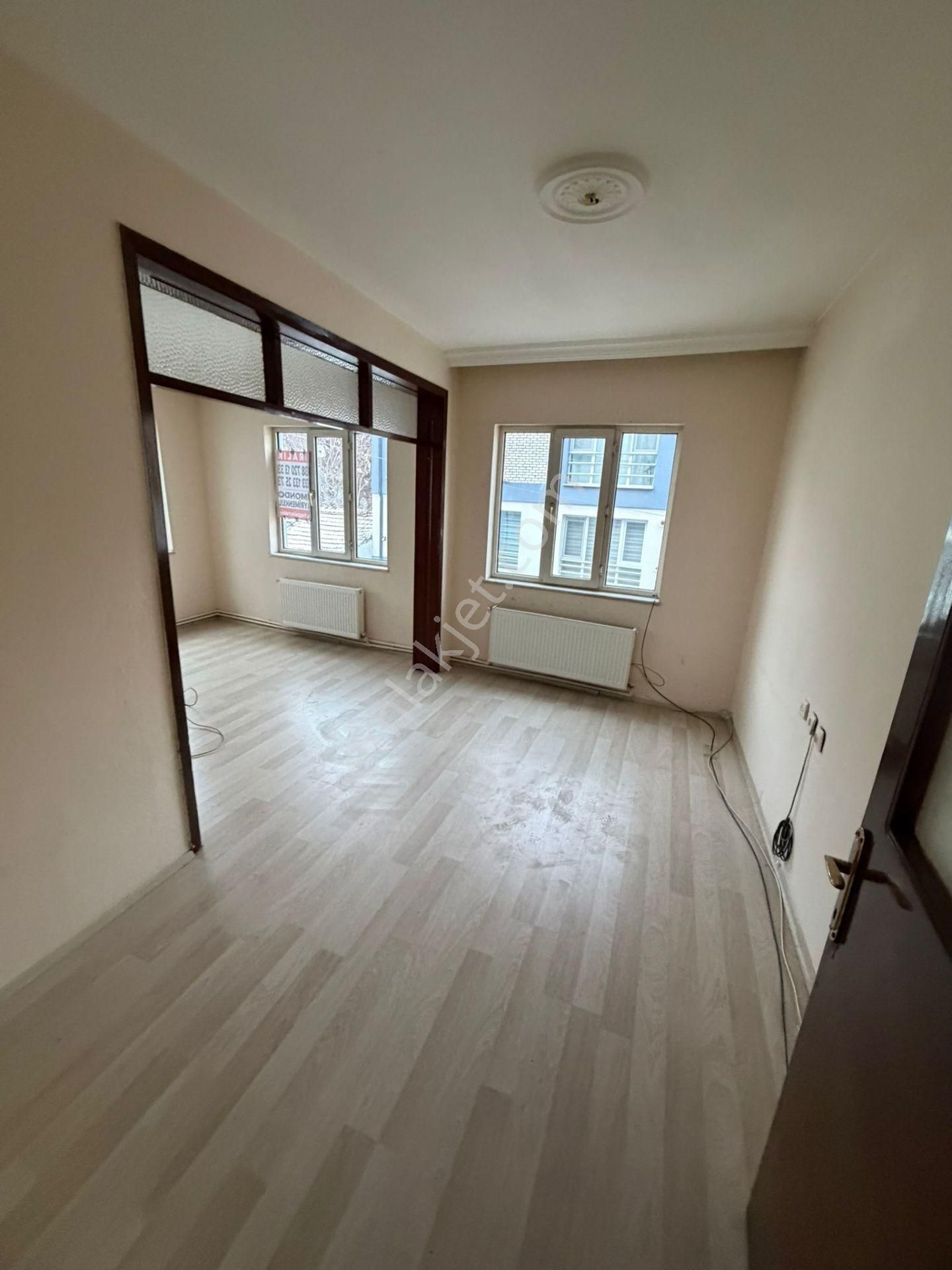 Akarbaşı Mahallesi’nde Merkezi Konumda Kiralık 3+1 Daire - Görsel 4