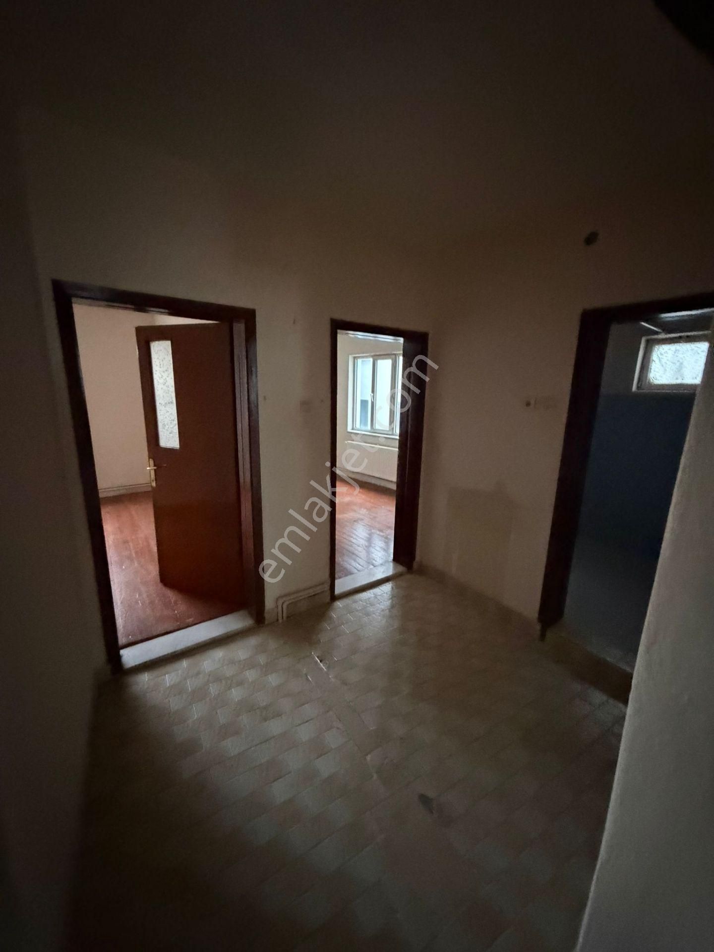 Akarbaşı Mahallesi’nde Merkezi Konumda Kiralık 3+1 Daire - Görsel 16