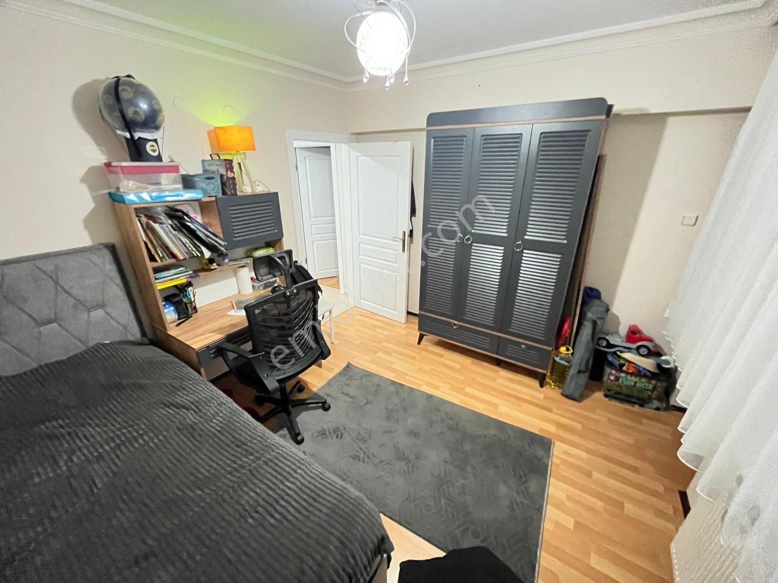 Özdemir Emlak,tan Yeşilbayır Cadde Dibi Masrafsız 3+1daire - Görsel 5