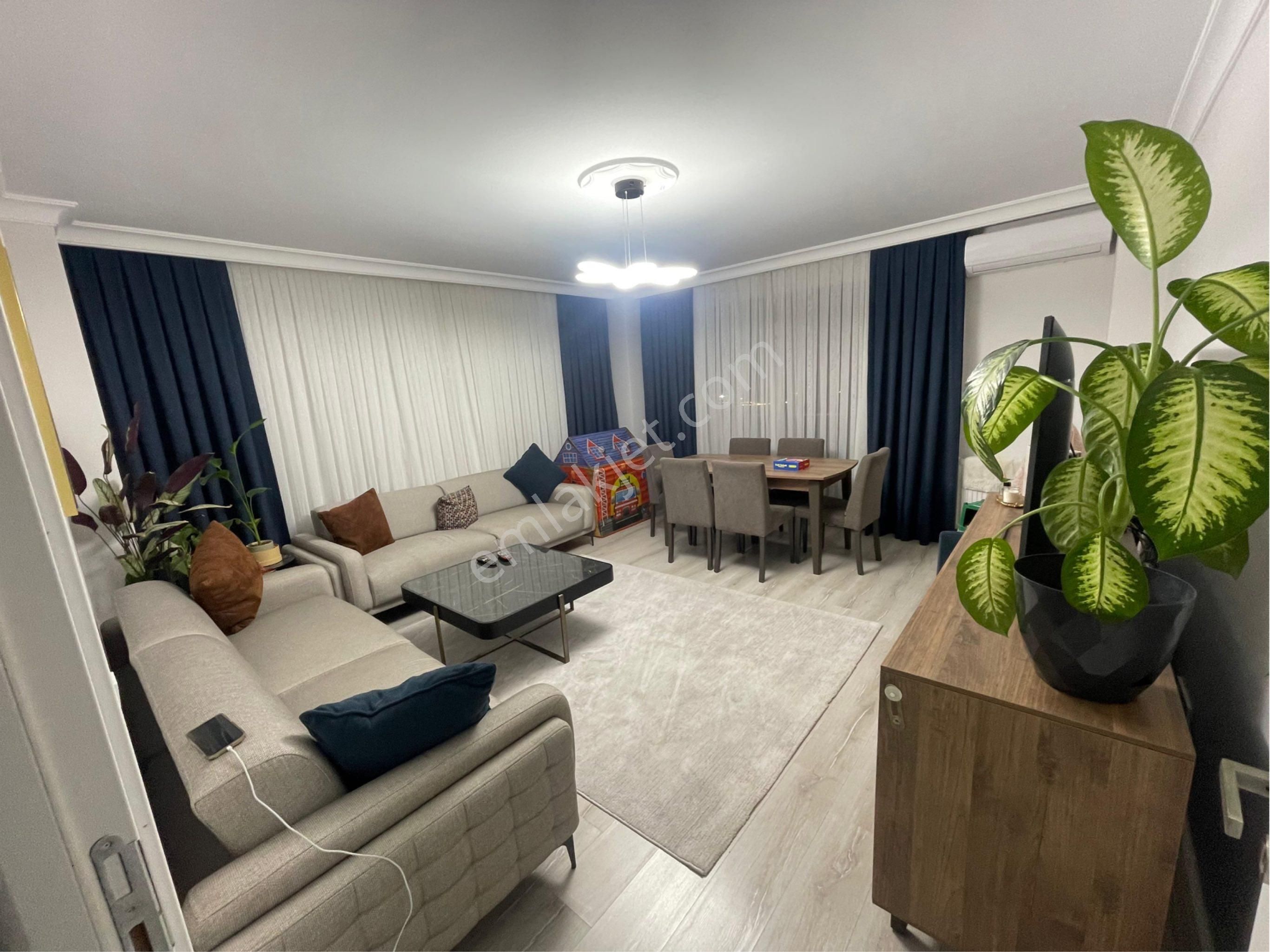 Yenidoğan Mahallesinde Site İçerisinde Havuzlu 2+1daire